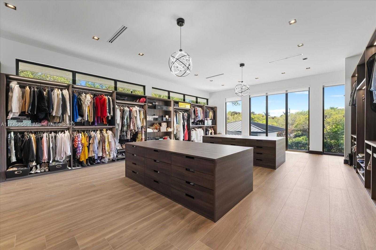 Small Image of 6555 SOUTH WEST 102ND ST, Pinecrest Number 28