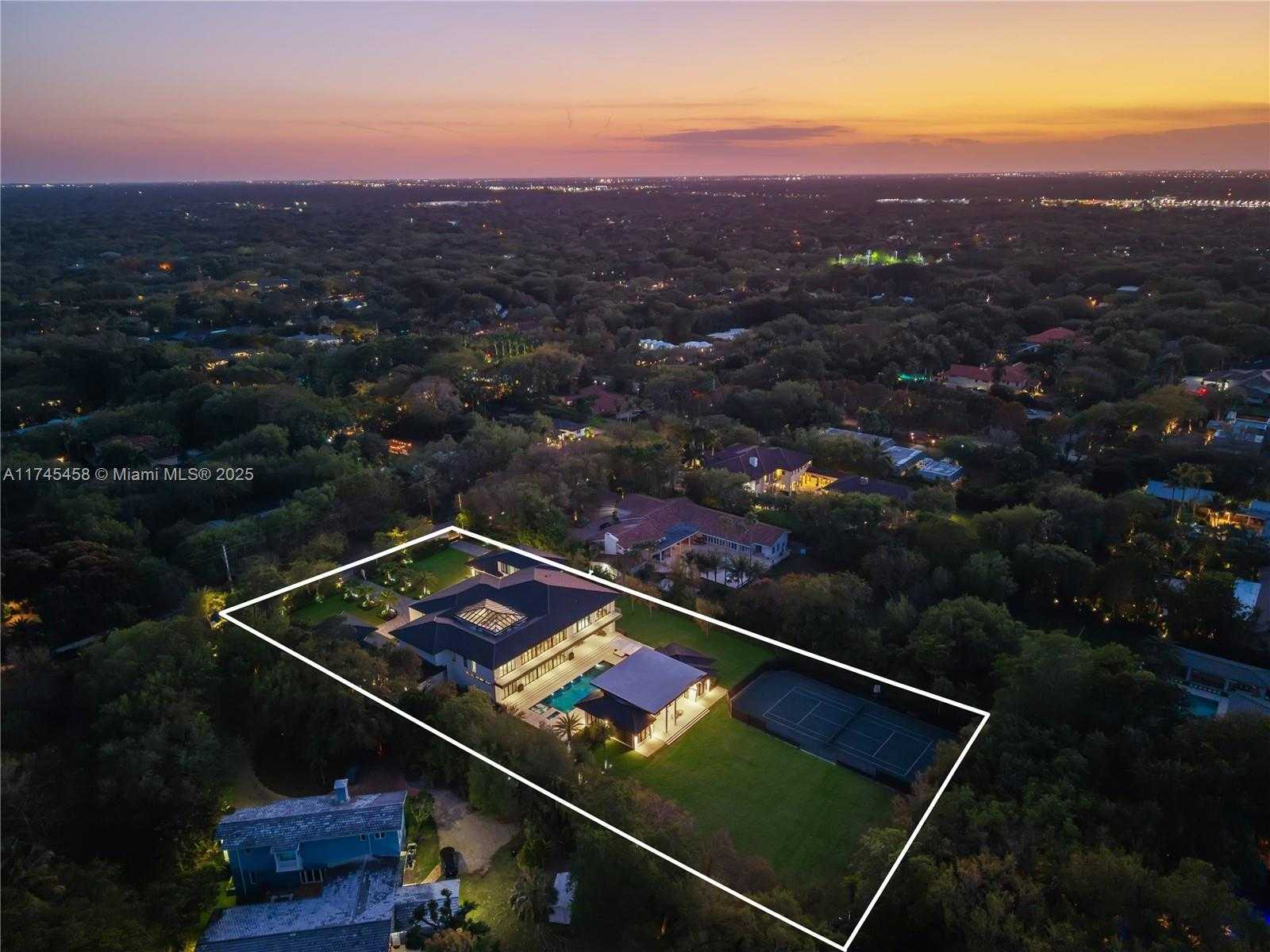 Small Image of 6555 SOUTH WEST 102ND ST, Pinecrest Number 47