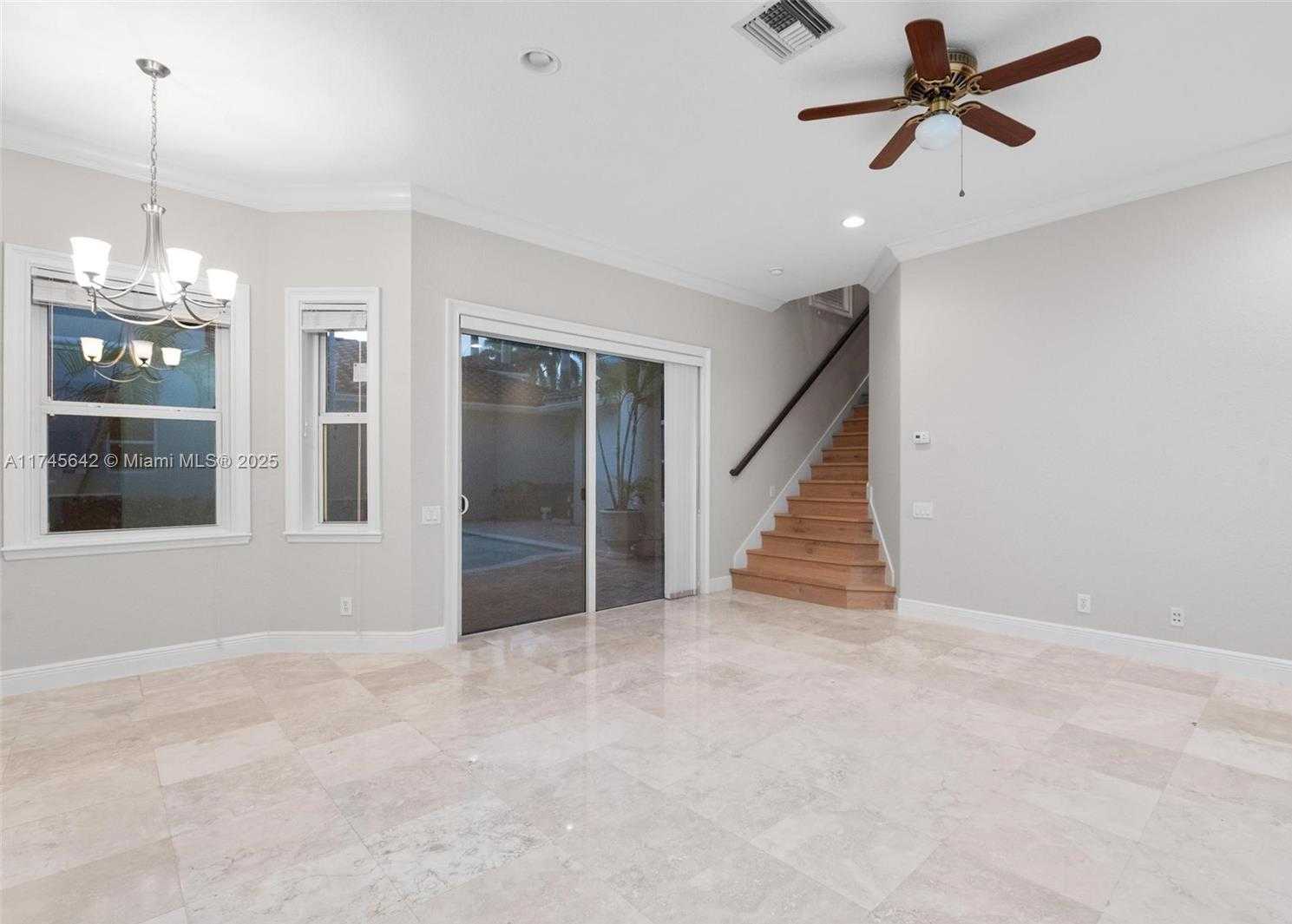 Small Image of 920 CAPTIVA DR, Hollywood Number 19