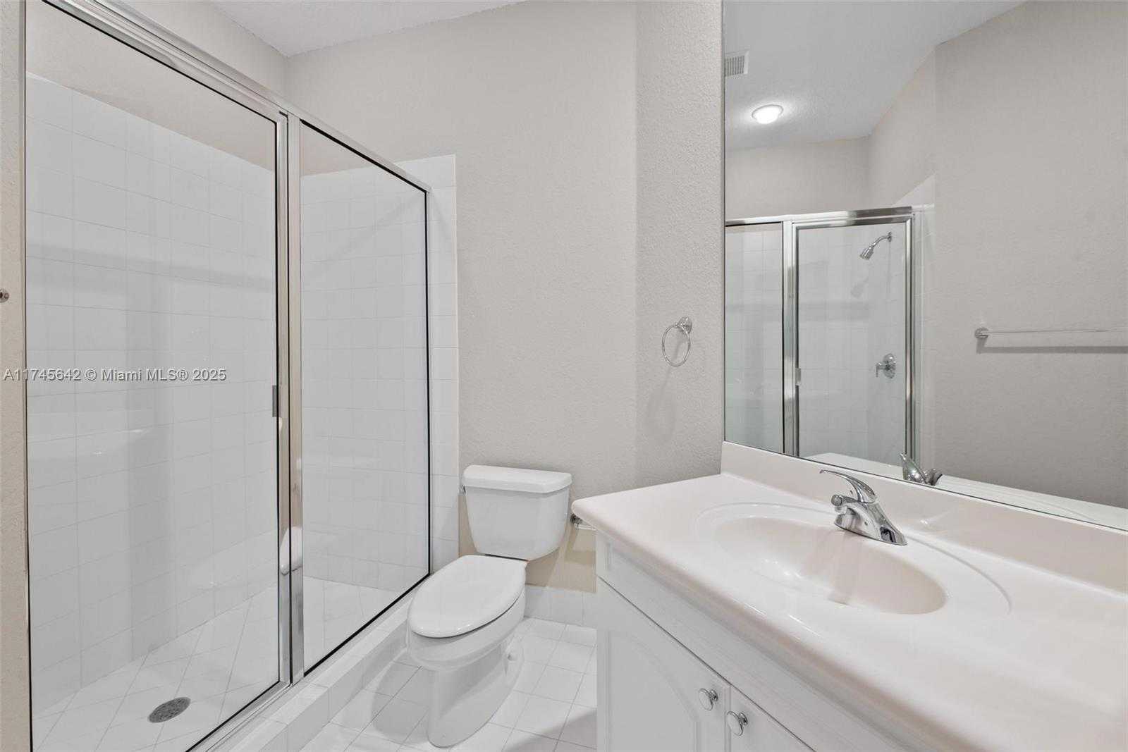 Small Image of 920 CAPTIVA DR, Hollywood Number 37