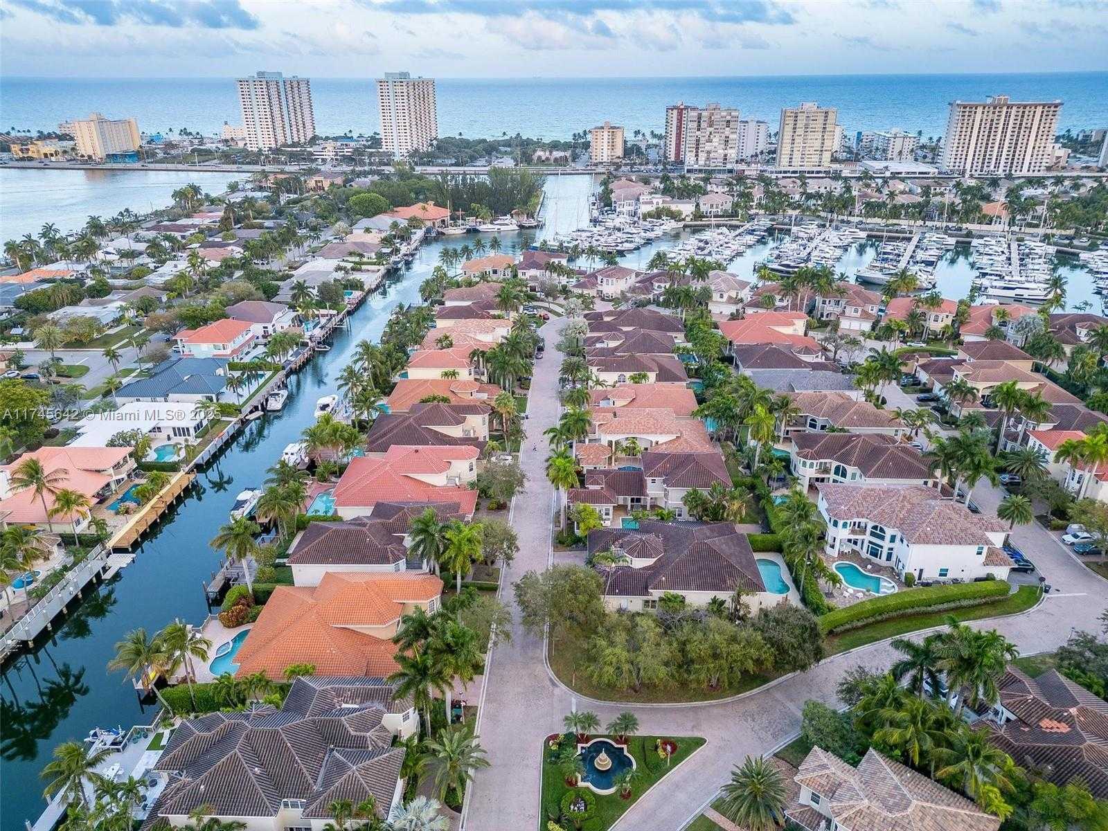 Small Image of 920 CAPTIVA DR, Hollywood Number 55