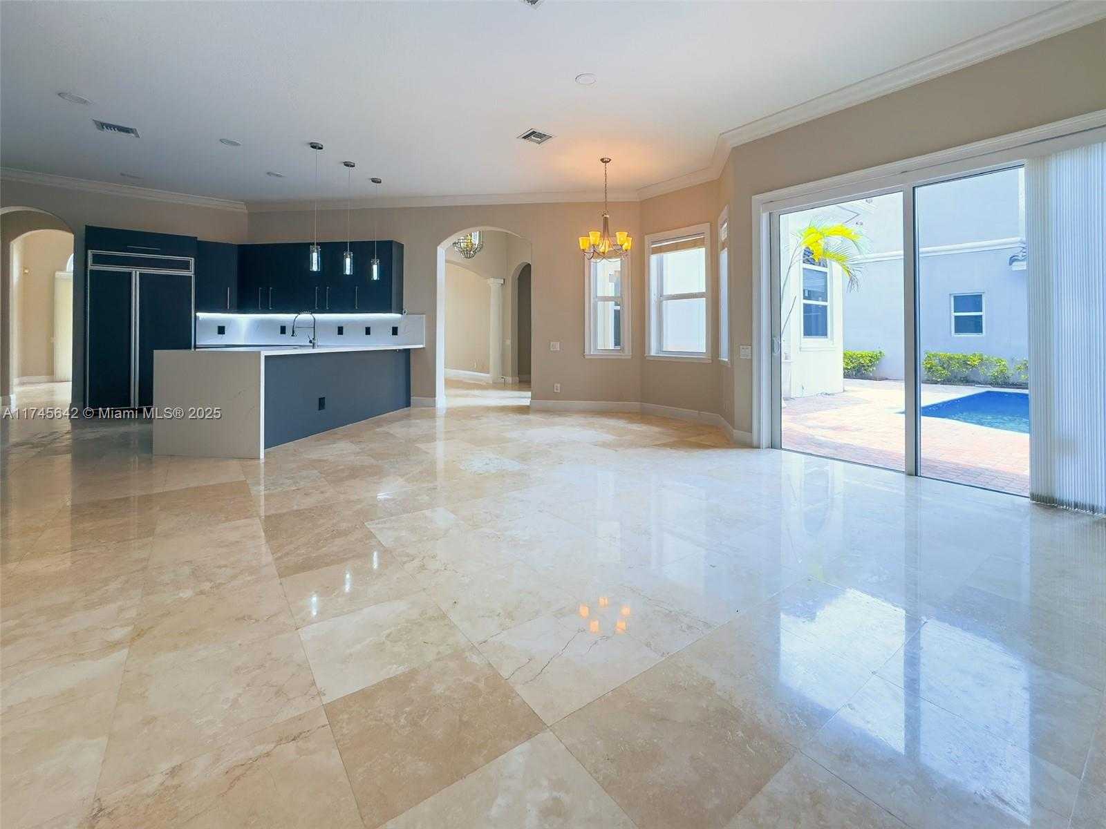 Small Image of 920 CAPTIVA DR, Hollywood Number 63