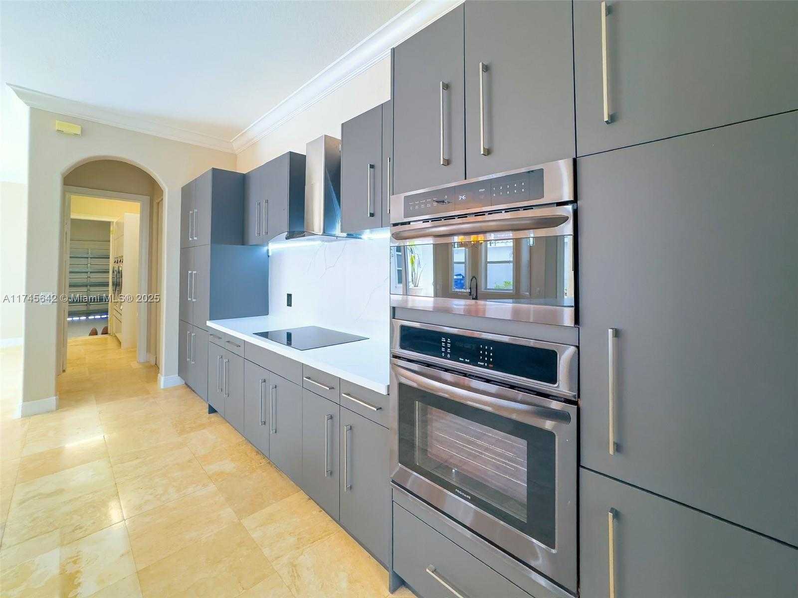 Small Image of 920 CAPTIVA DR, Hollywood Number 83