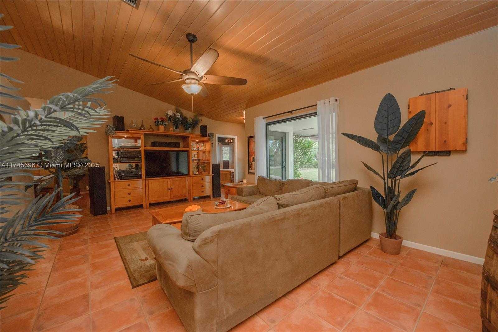 Small Image of 19425 SOUTH WEST 334TH ST, Homestead Number 10