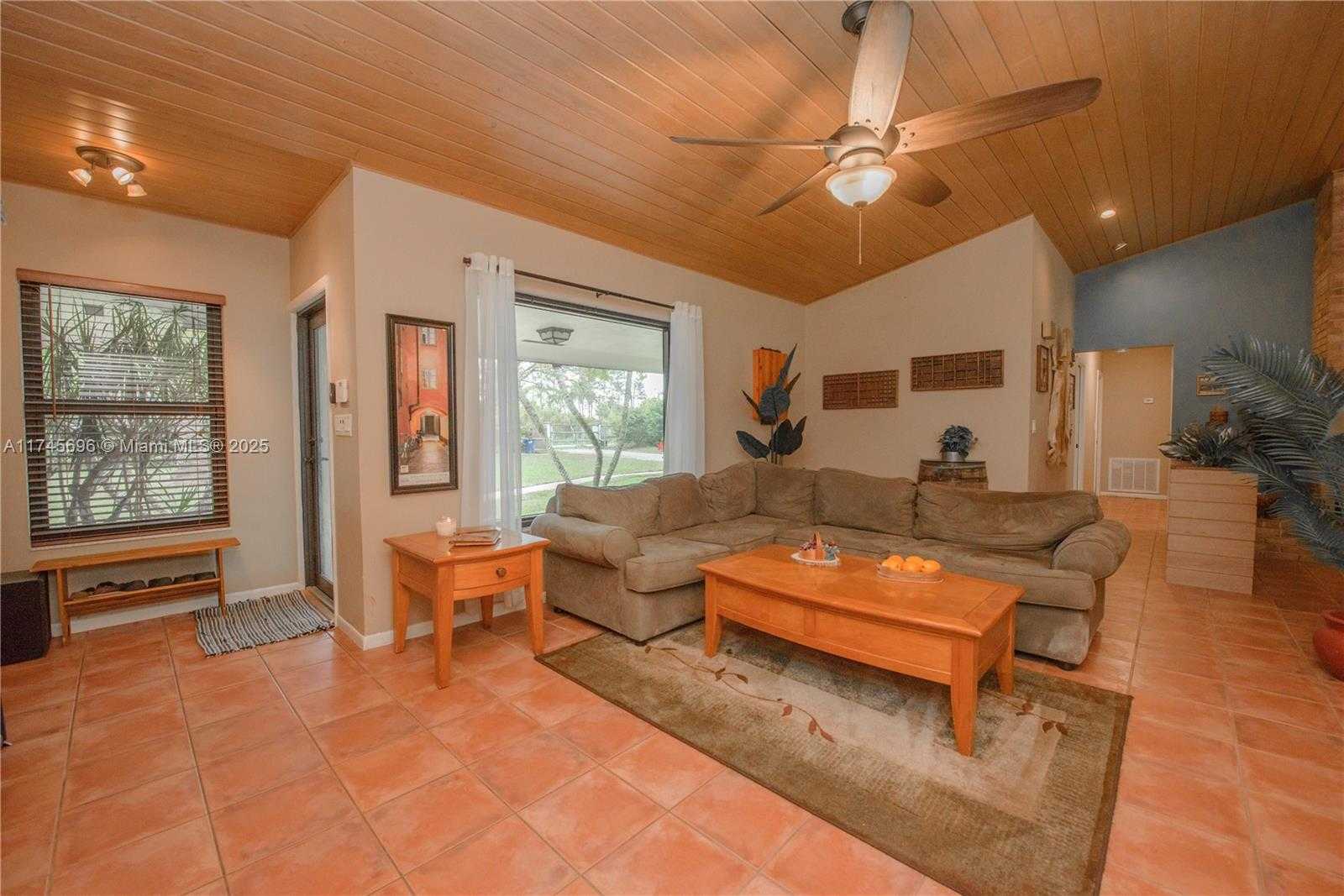 Small Image of 19425 SOUTH WEST 334TH ST, Homestead Number 11