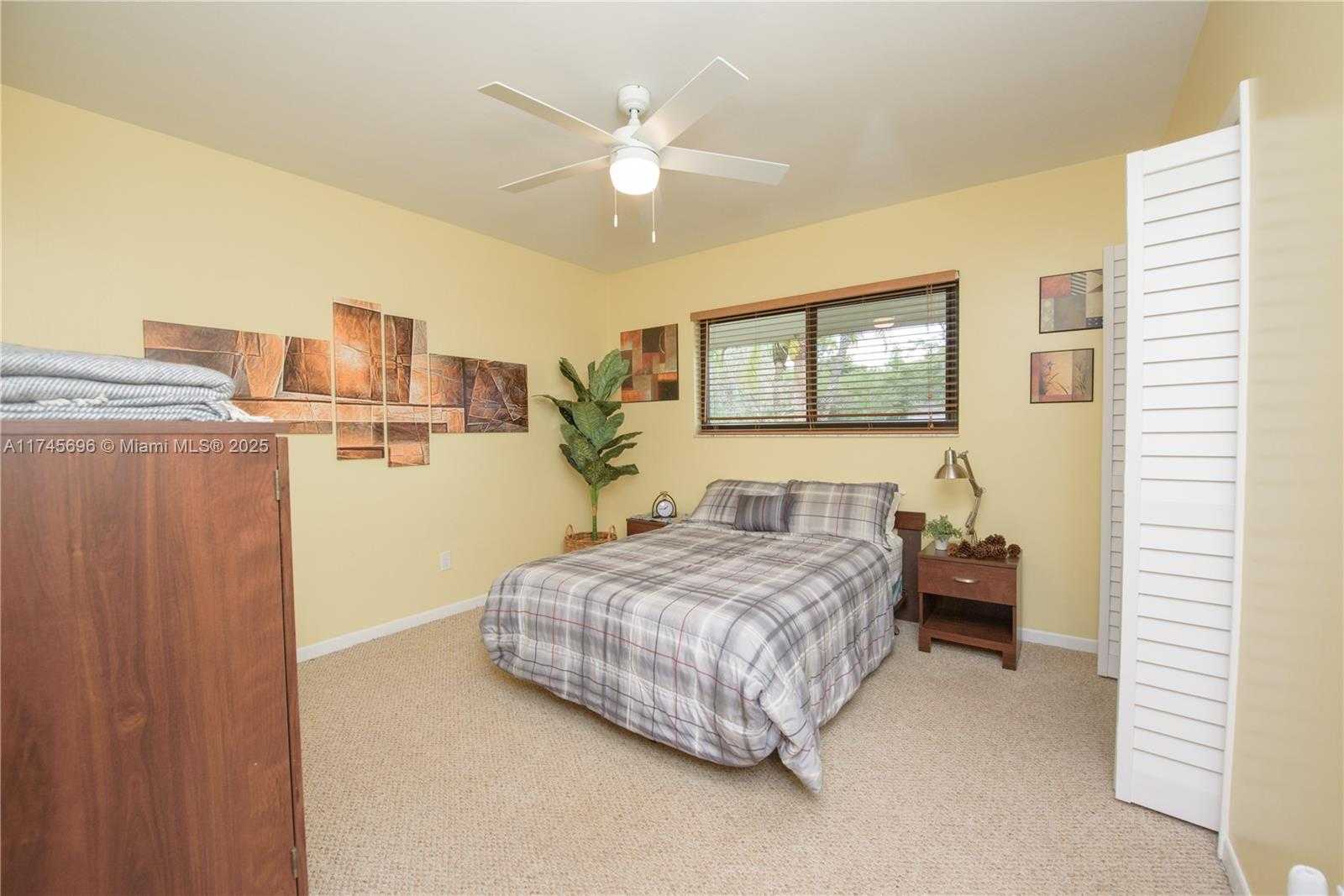 Small Image of 19425 SOUTH WEST 334TH ST, Homestead Number 18