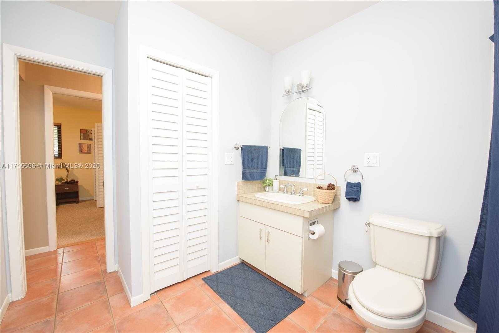 Small Image of 19425 SOUTH WEST 334TH ST, Homestead Number 23