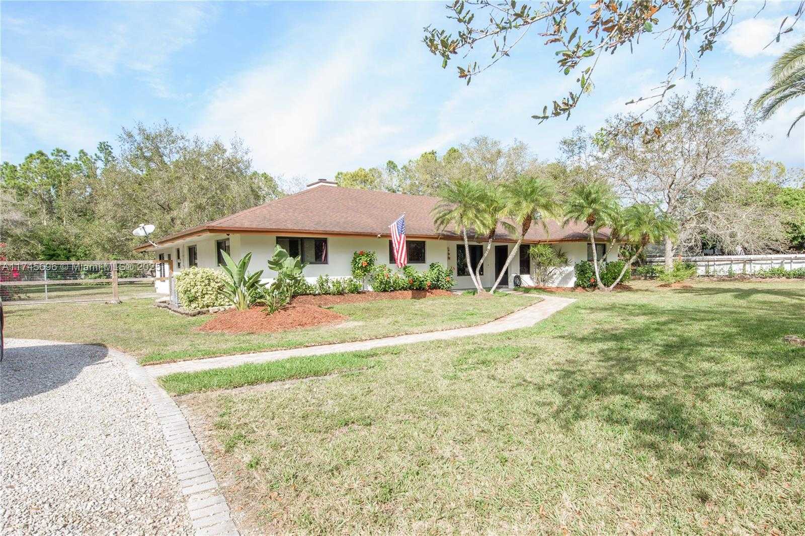 Small Image of 19425 SOUTH WEST 334TH ST, Homestead Number 34