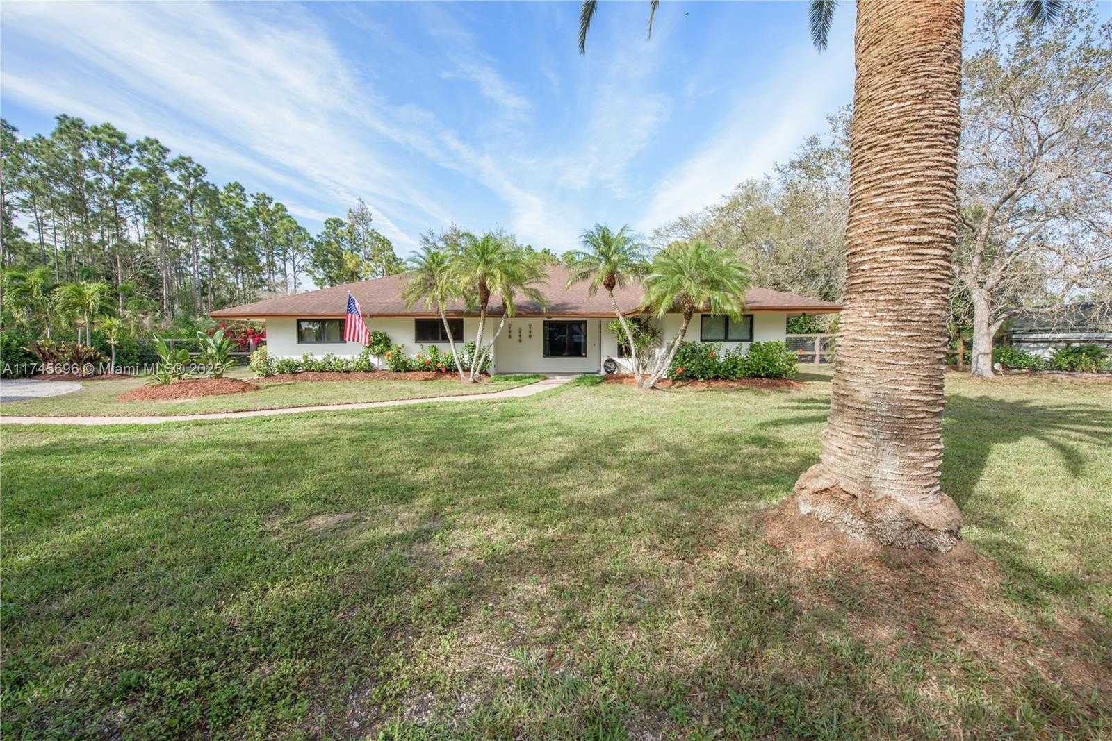 Small Image of 19425 SOUTH WEST 334TH ST, Homestead Number 36