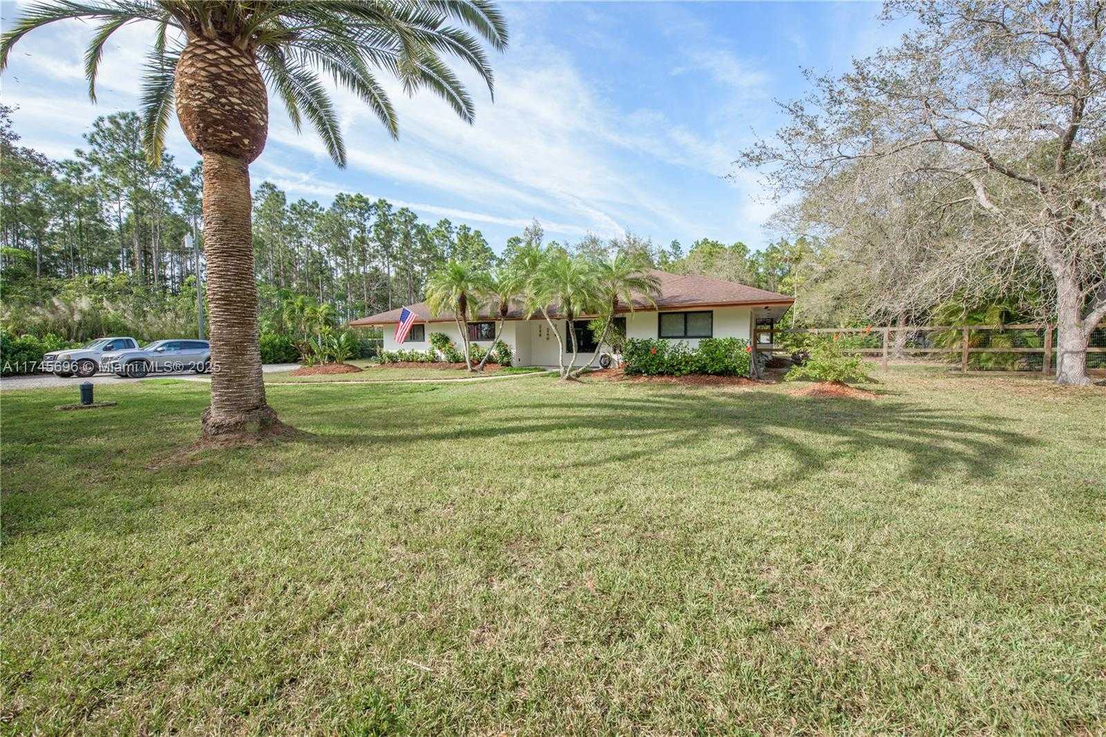 Small Image of 19425 SOUTH WEST 334TH ST, Homestead Number 37