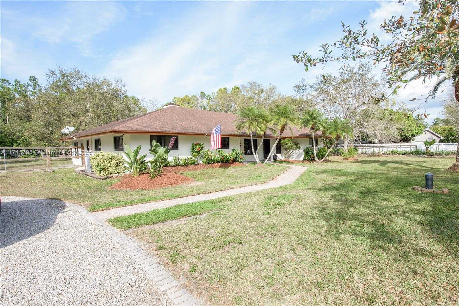 Small Image of 19425 SOUTH WEST 334TH ST, Homestead Number 38