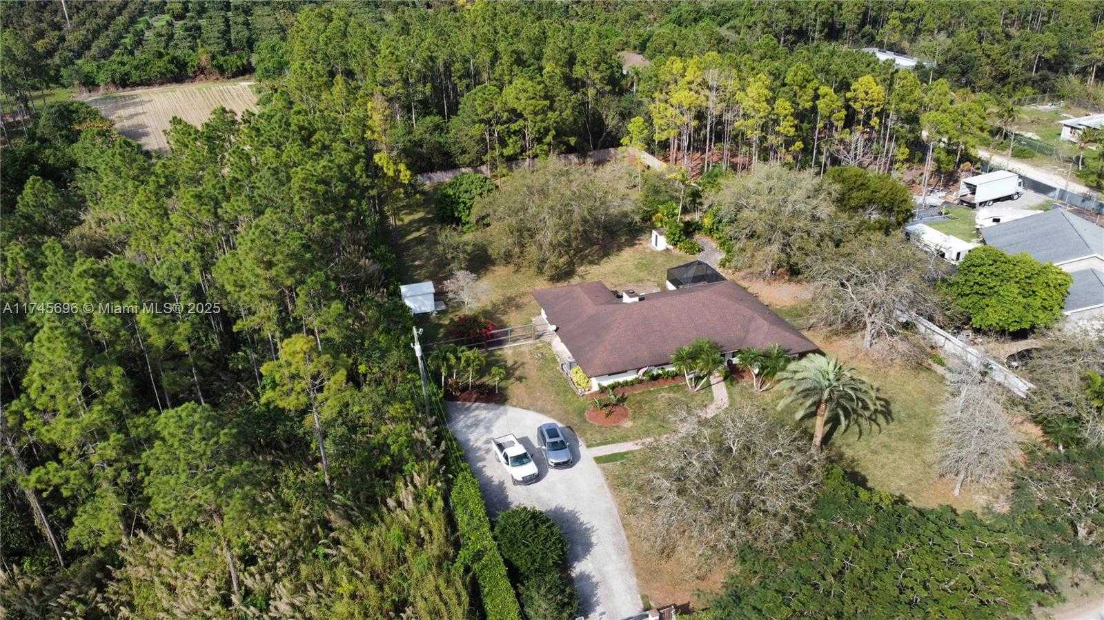 Small Image of 19425 SOUTH WEST 334TH ST, Homestead Number 40