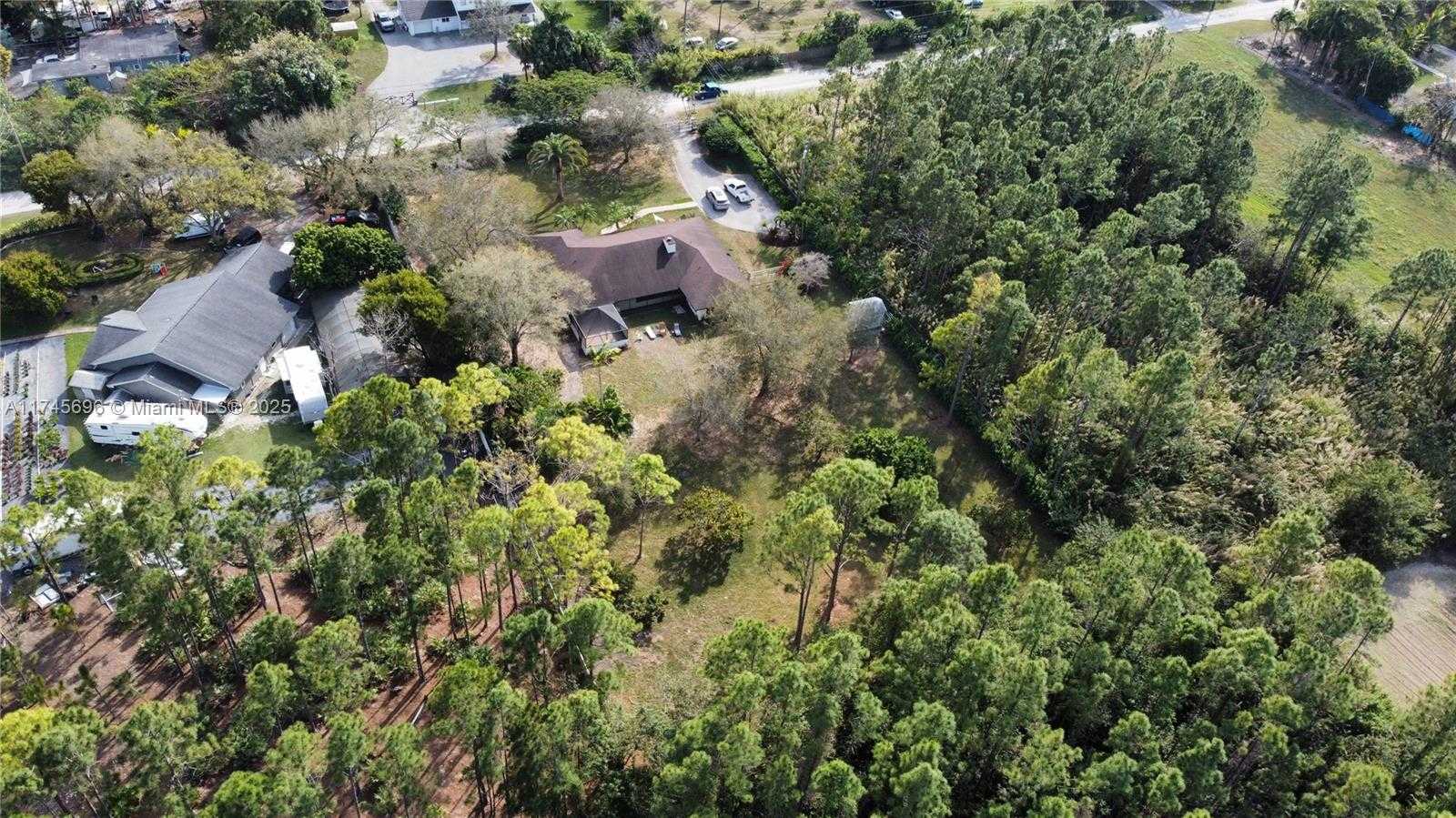 Small Image of 19425 SOUTH WEST 334TH ST, Homestead Number 42