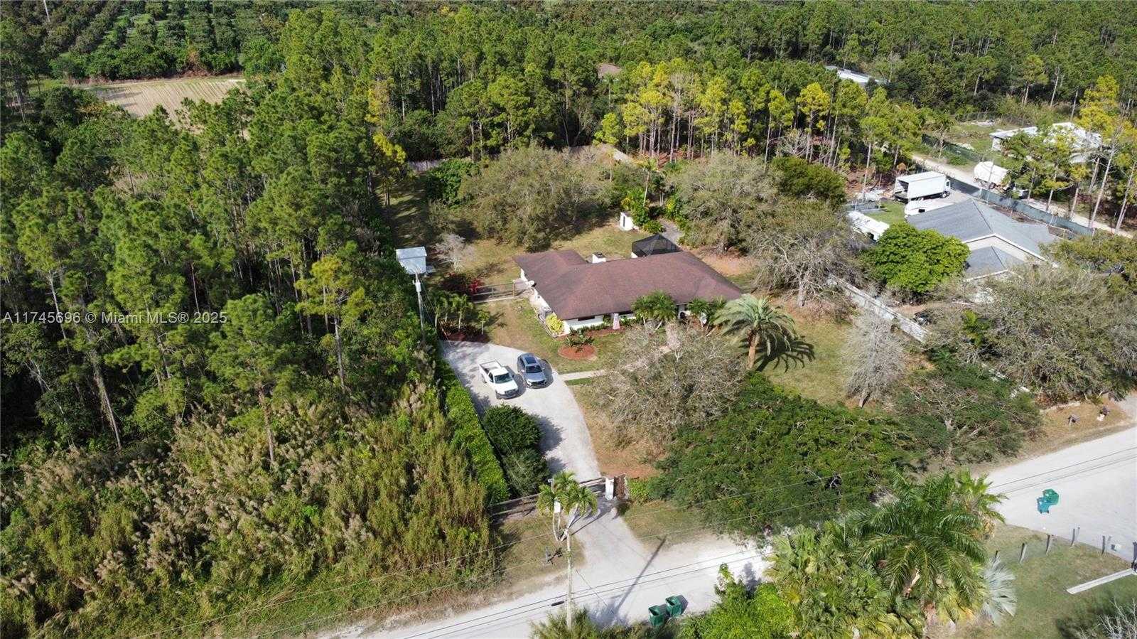 Small Image of 19425 SOUTH WEST 334TH ST, Homestead Number 44