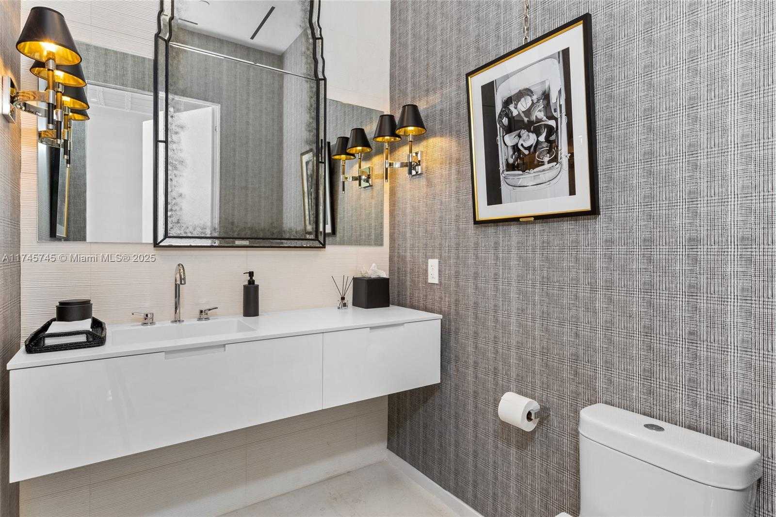 Small Image of 810 WEST 47TH CT - THE RITZ CARLTON MIAMI BEACH, Miami Beach Number 19