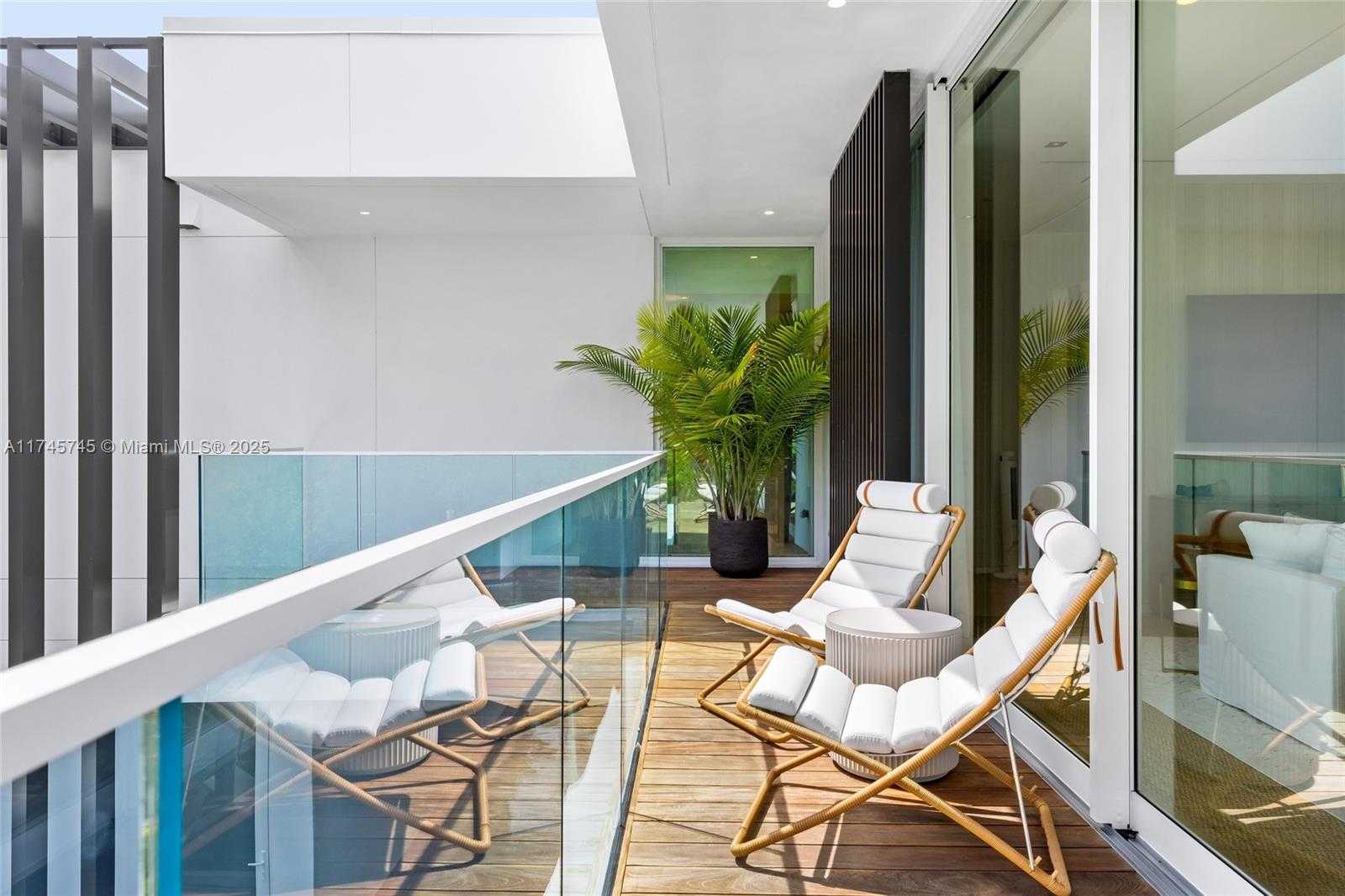 Small Image of 810 WEST 47TH CT - THE RITZ CARLTON MIAMI BEACH, Miami Beach Number 34