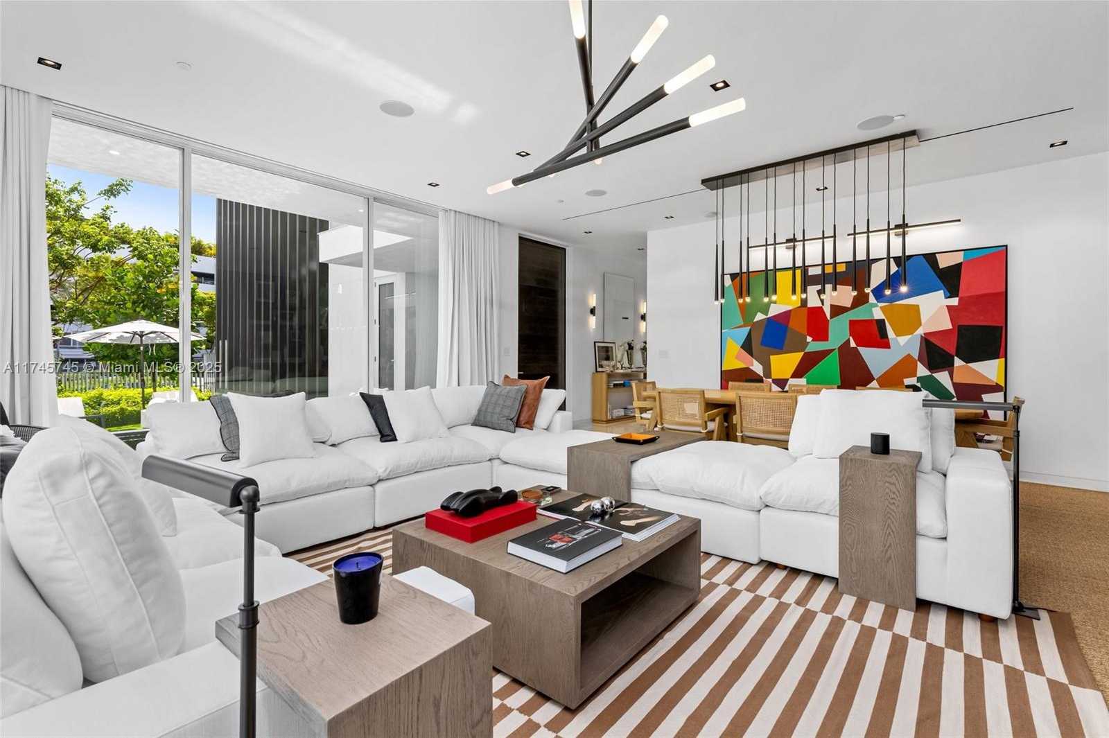 Small Image of 810 WEST 47TH CT - THE RITZ CARLTON MIAMI BEACH, Miami Beach Number 4