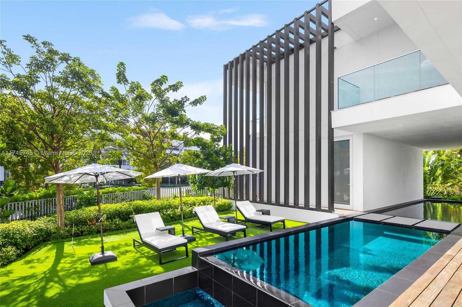 Small Image of 810 WEST 47TH CT - THE RITZ CARLTON MIAMI BEACH, Miami Beach Number 45
