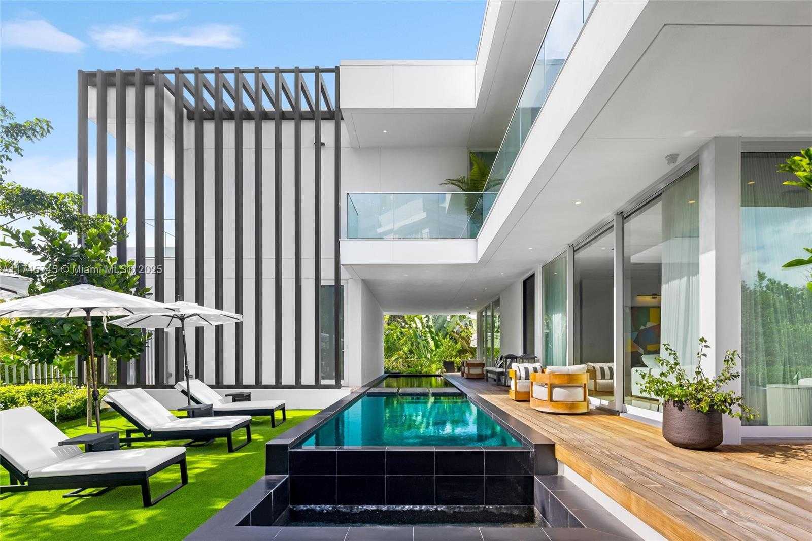 Small Image of 810 WEST 47TH CT - THE RITZ CARLTON MIAMI BEACH, Miami Beach Number 46