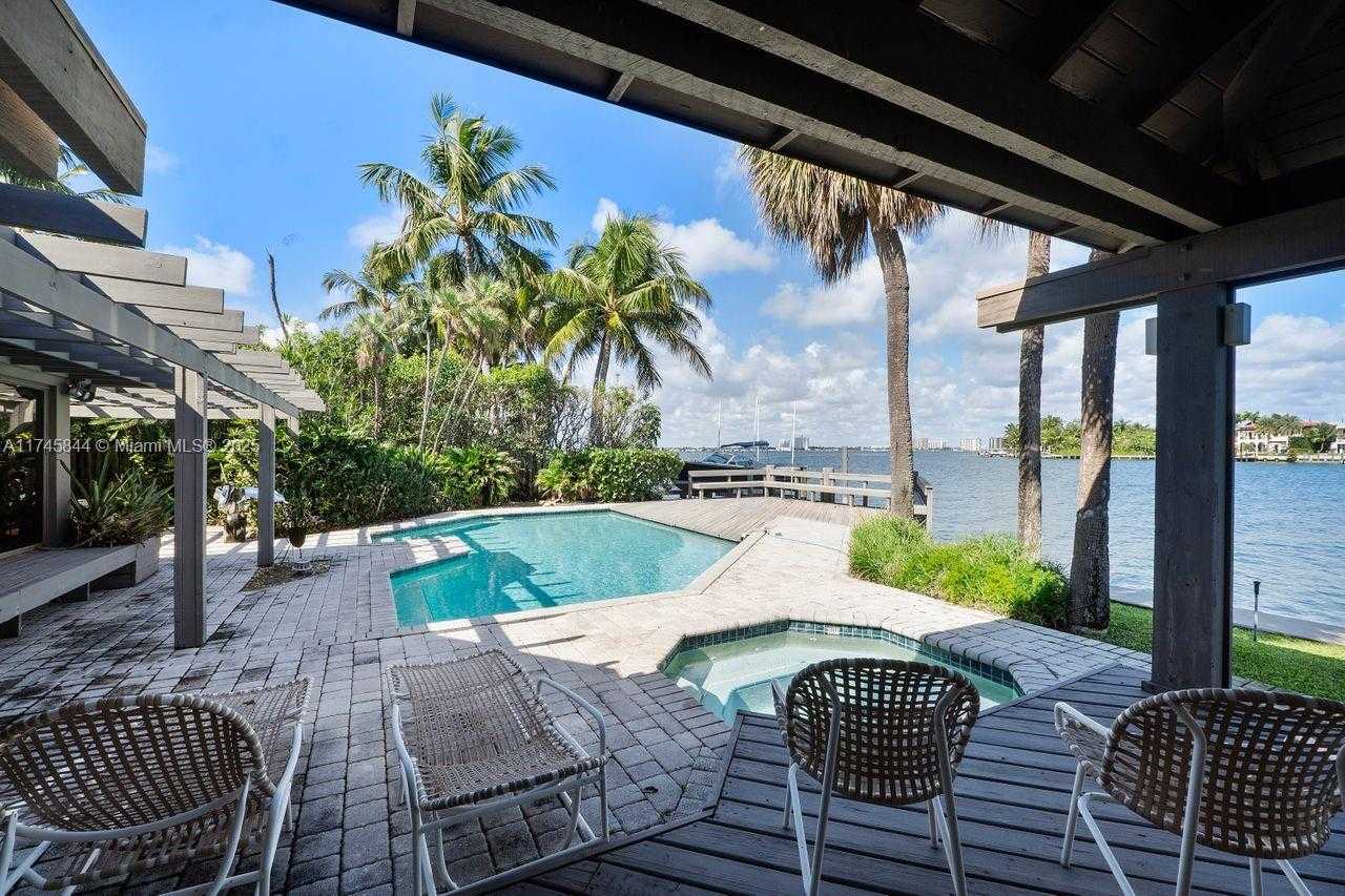 Small Image of 765 NORTH SHORE DR, Miami Beach Number 10