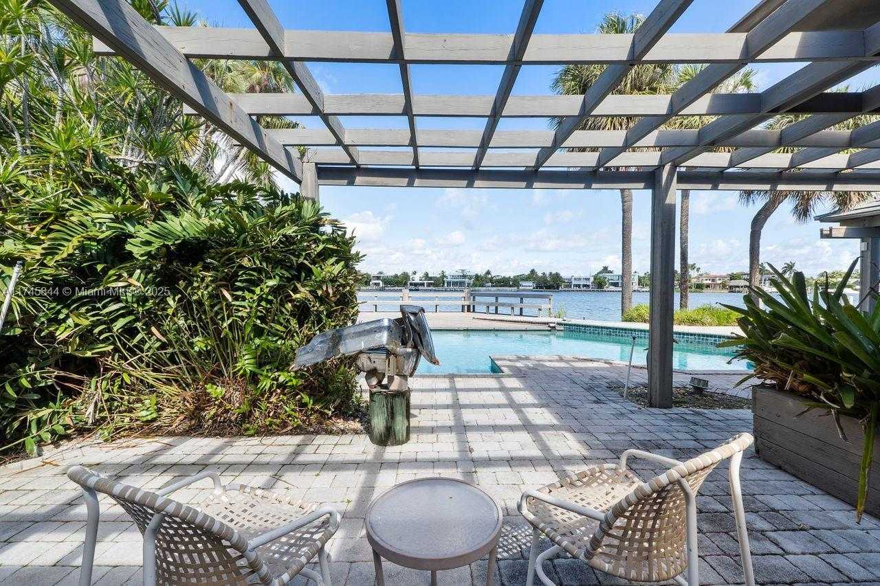 Small Image of 765 NORTH SHORE DR, Miami Beach Number 15