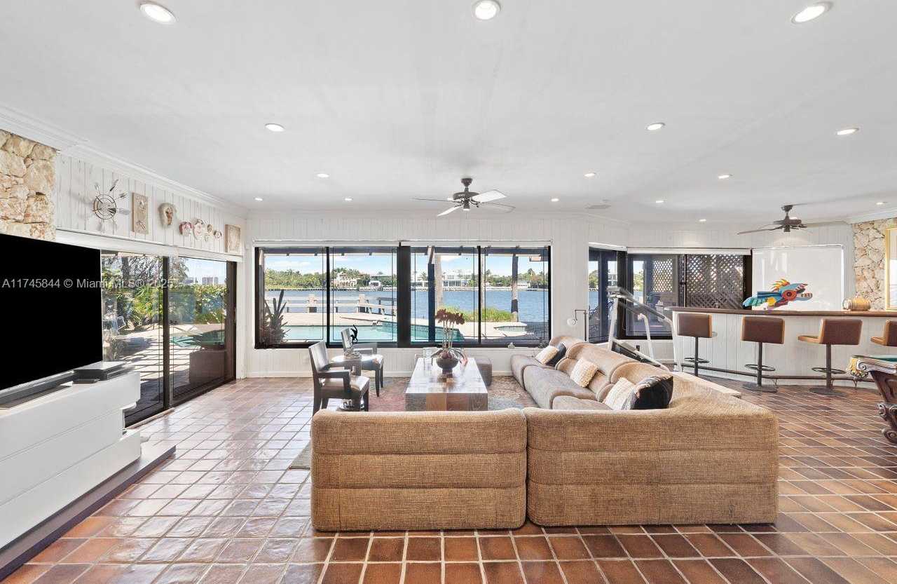 Small Image of 765 NORTH SHORE DR, Miami Beach Number 26