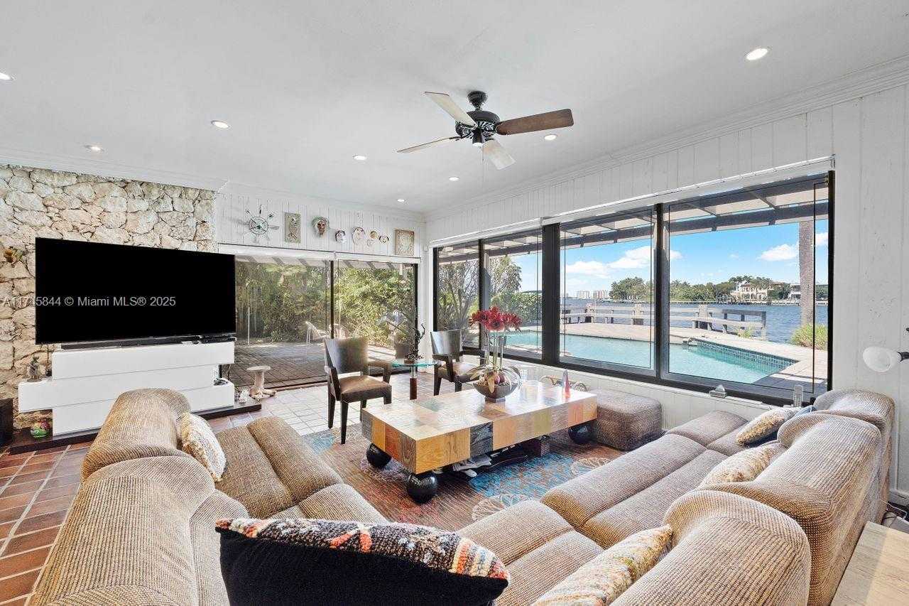Small Image of 765 NORTH SHORE DR, Miami Beach Number 30