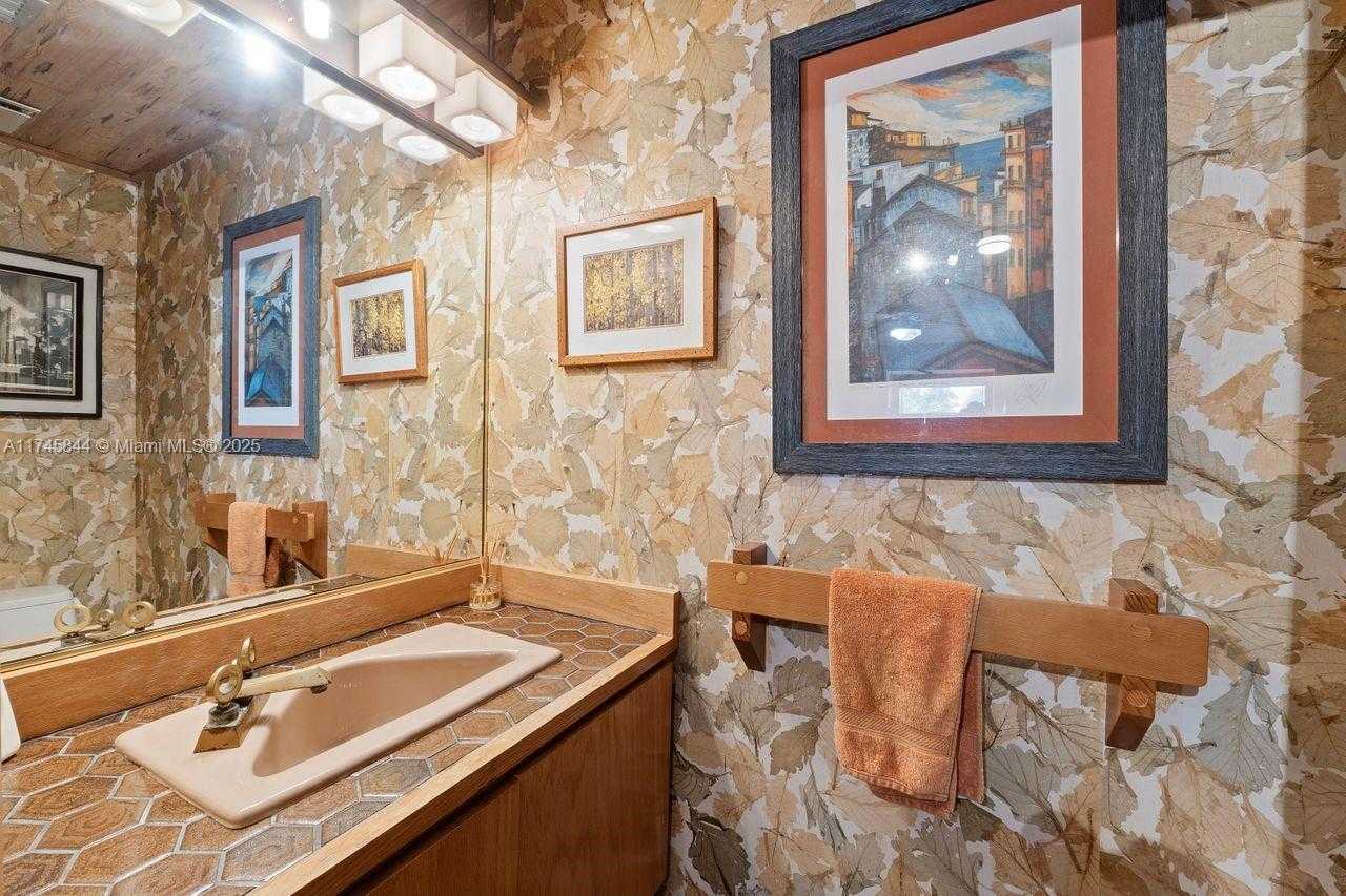 Small Image of 765 NORTH SHORE DR, Miami Beach Number 48