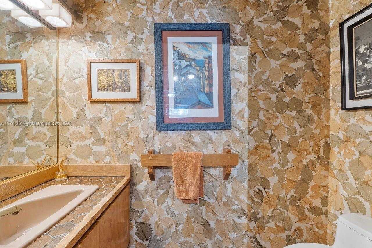 Small Image of 765 NORTH SHORE DR, Miami Beach Number 49