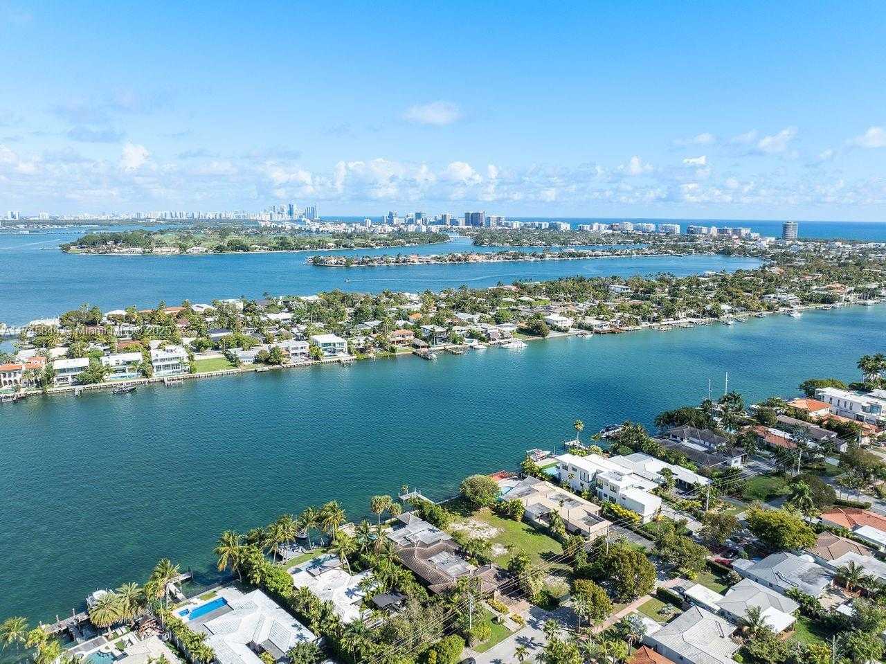 Small Image of 765 NORTH SHORE DR, Miami Beach Number 8