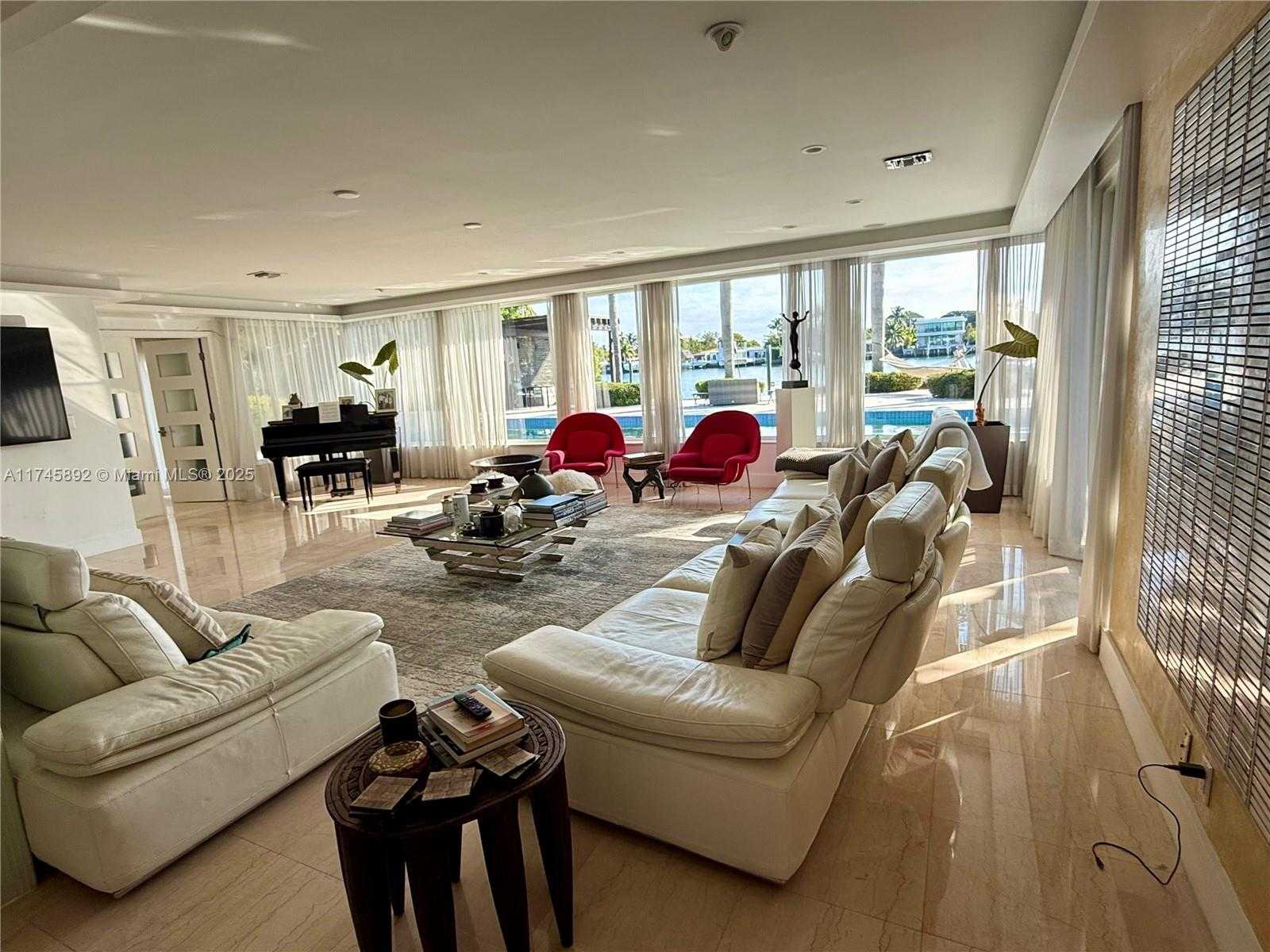 Small Image of 1670 DAYTONIA RD, Miami Beach Number 11