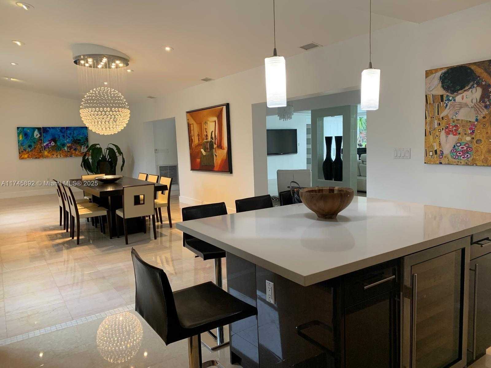 Small Image of 1670 DAYTONIA RD, Miami Beach Number 13