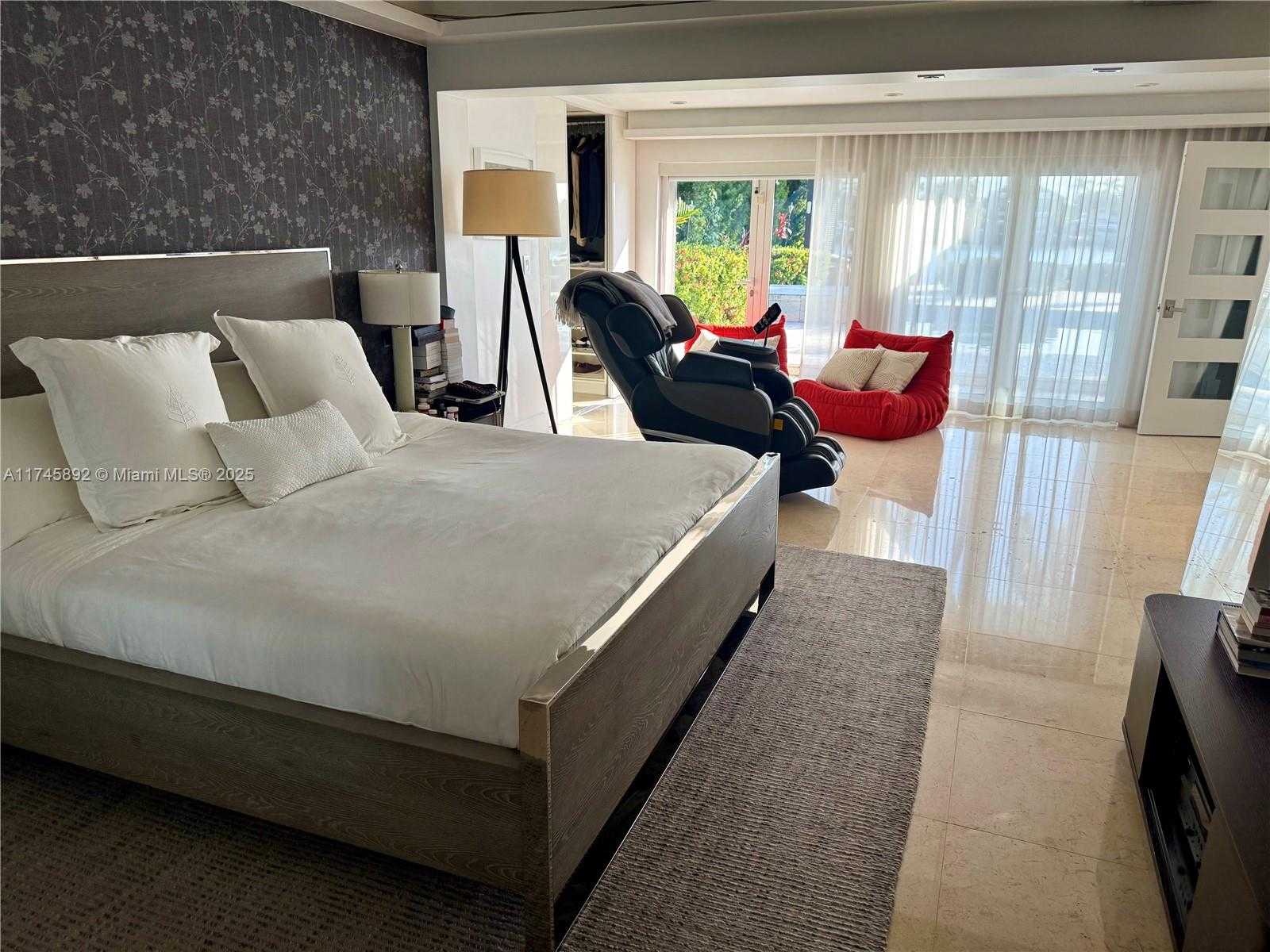 Small Image of 1670 DAYTONIA RD, Miami Beach Number 20