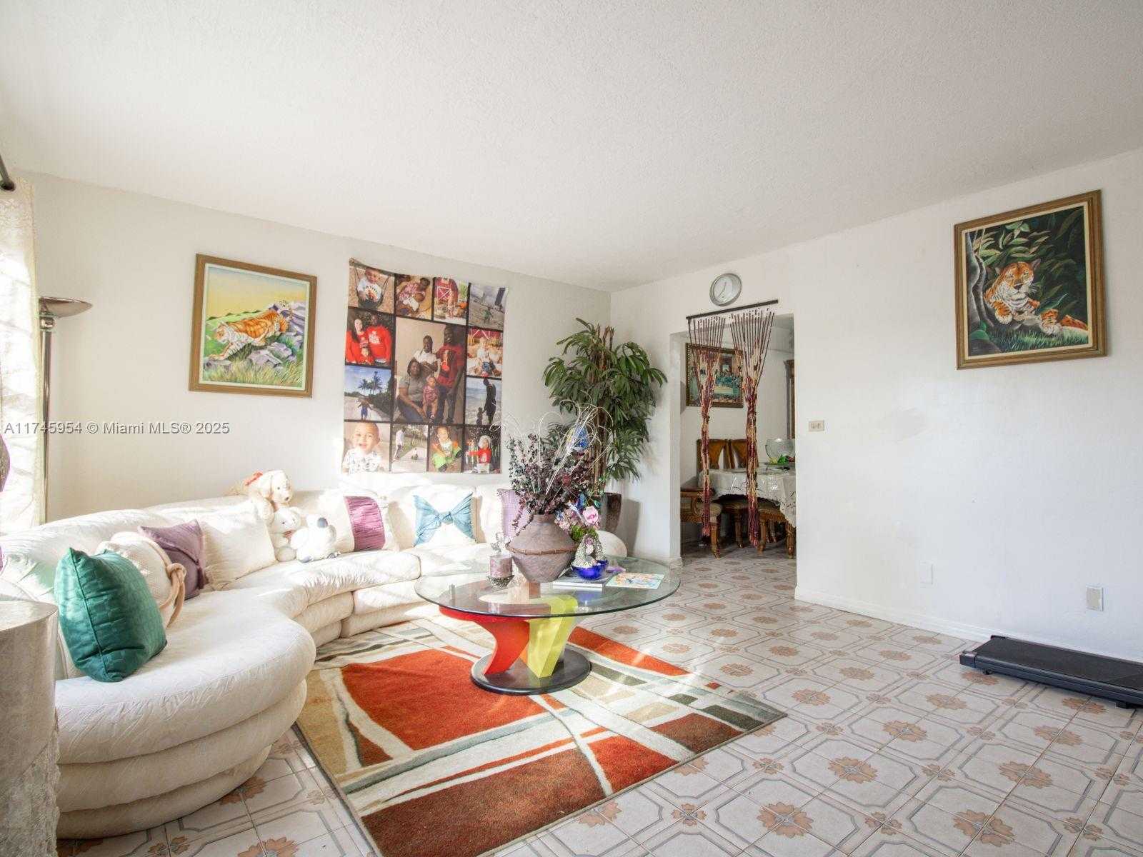 Small Image of 13493 NORTH WEST 8TH AVE, North Miami Number 12
