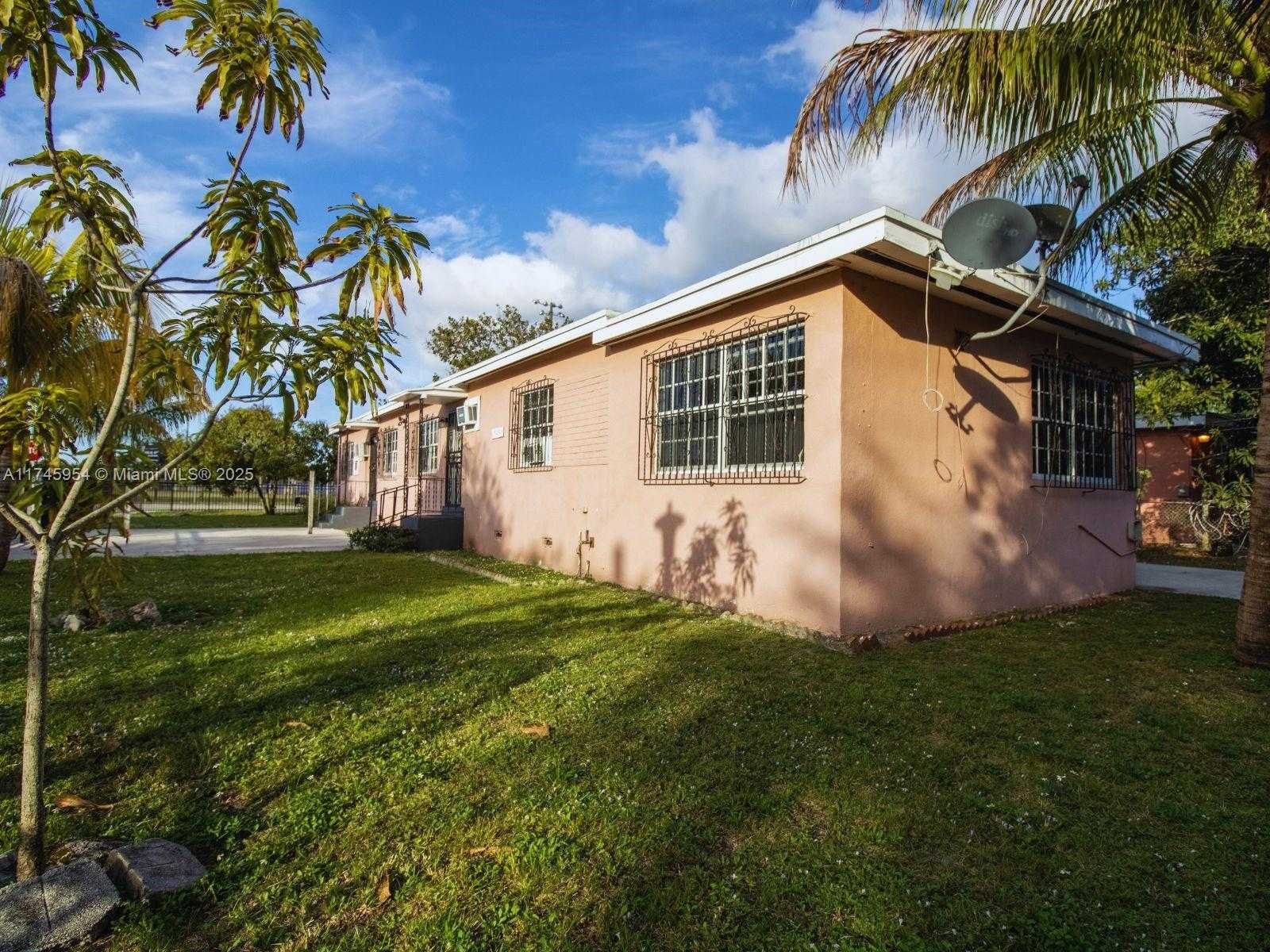 Small Image of 13493 NORTH WEST 8TH AVE, North Miami Number 2