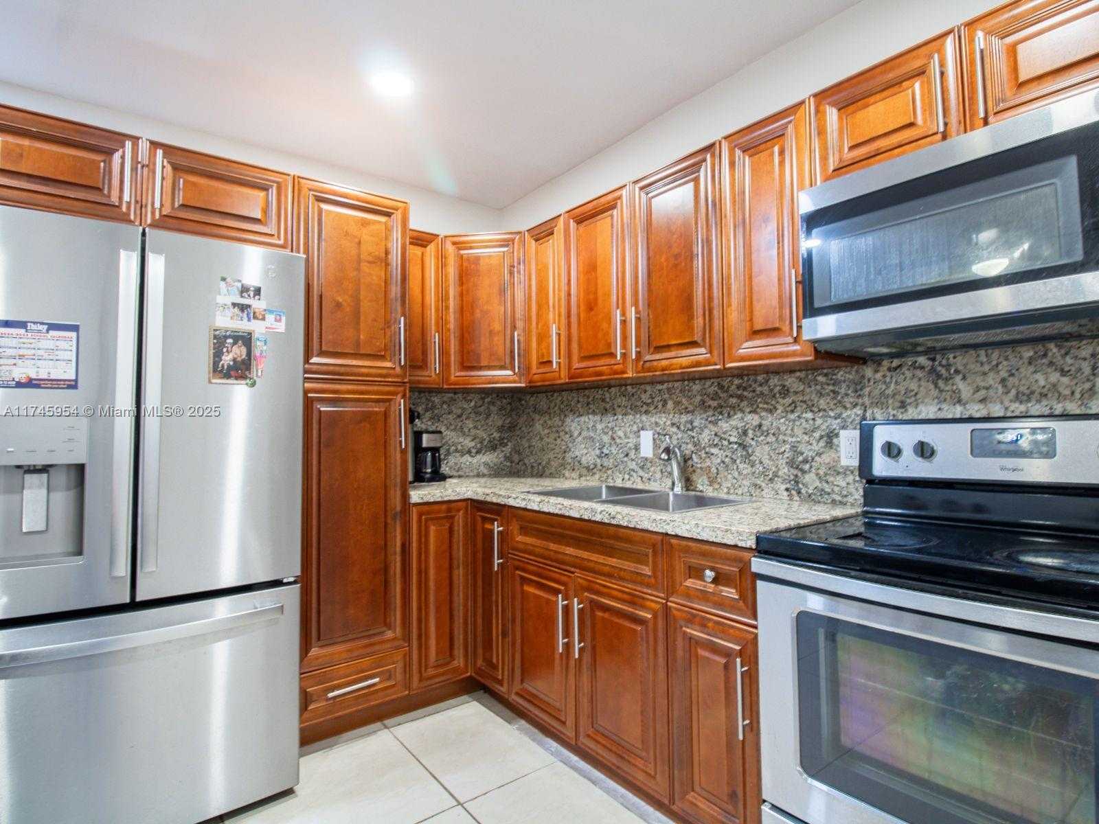 Small Image of 13493 NORTH WEST 8TH AVE, North Miami Number 7