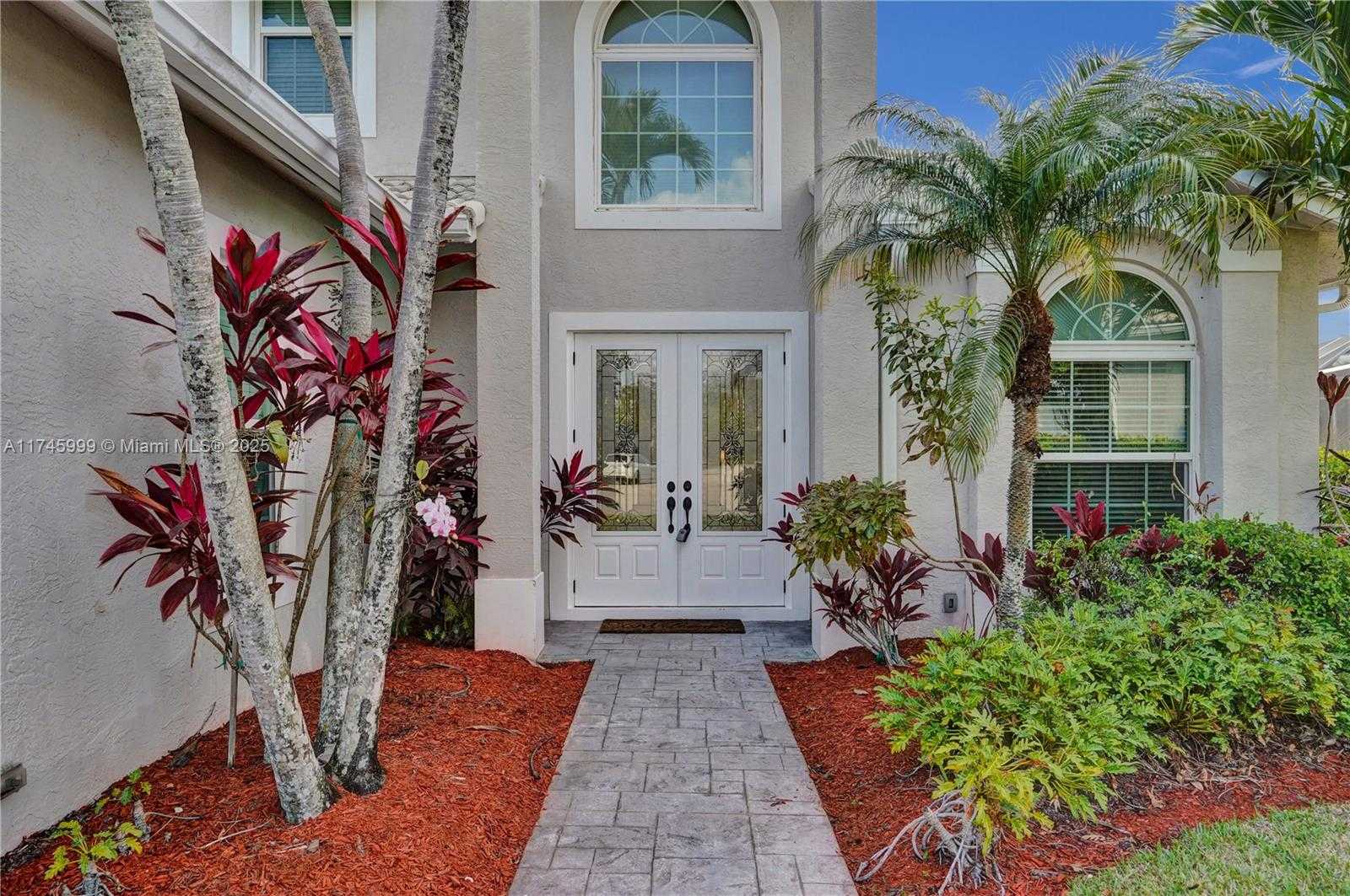Small Image of 9741 SPRAY DR, West Palm Beach Number 2