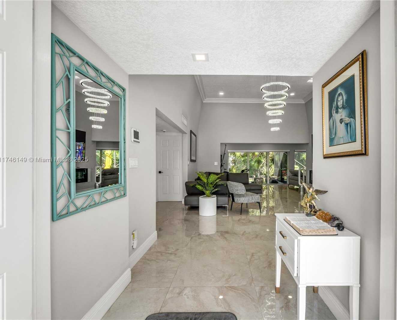 Small Image of 5601 WHITE CEDAR LN, Tamarac Number 2
