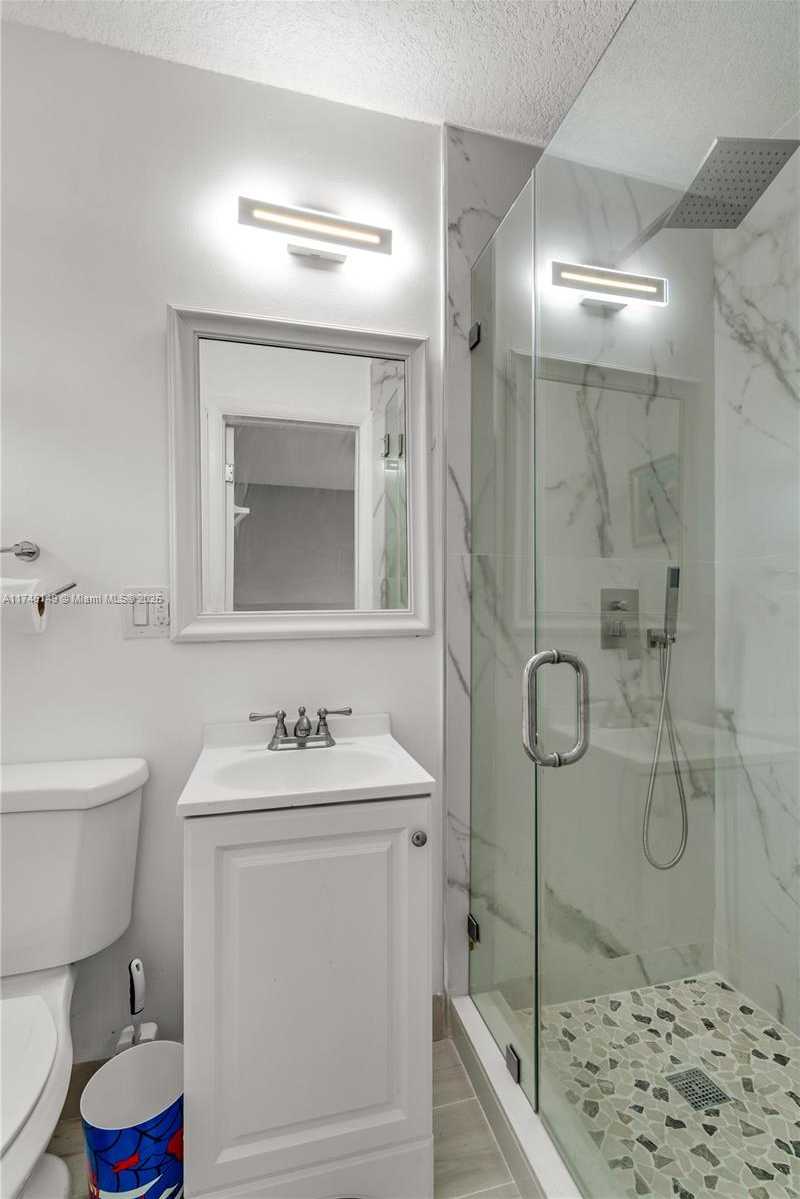 Small Image of 5601 WHITE CEDAR LN, Tamarac Number 20