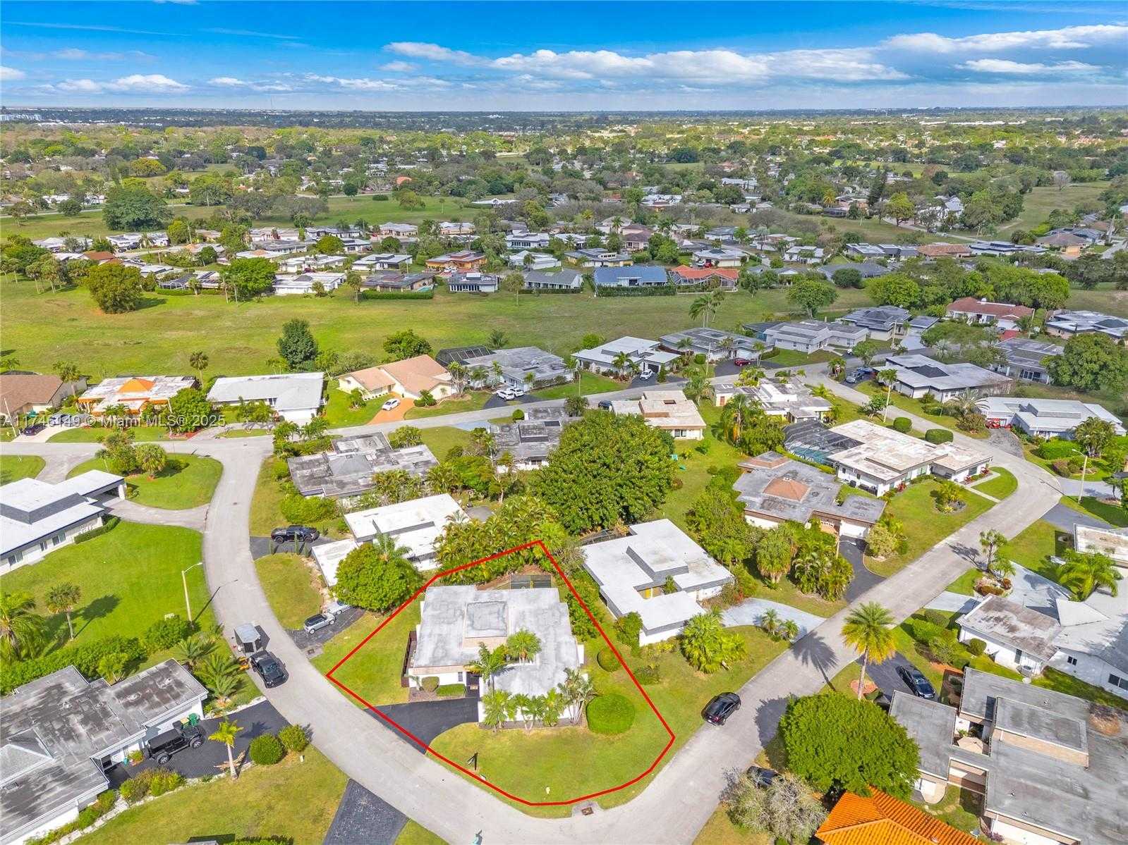 Small Image of 5601 WHITE CEDAR LN, Tamarac Number 24