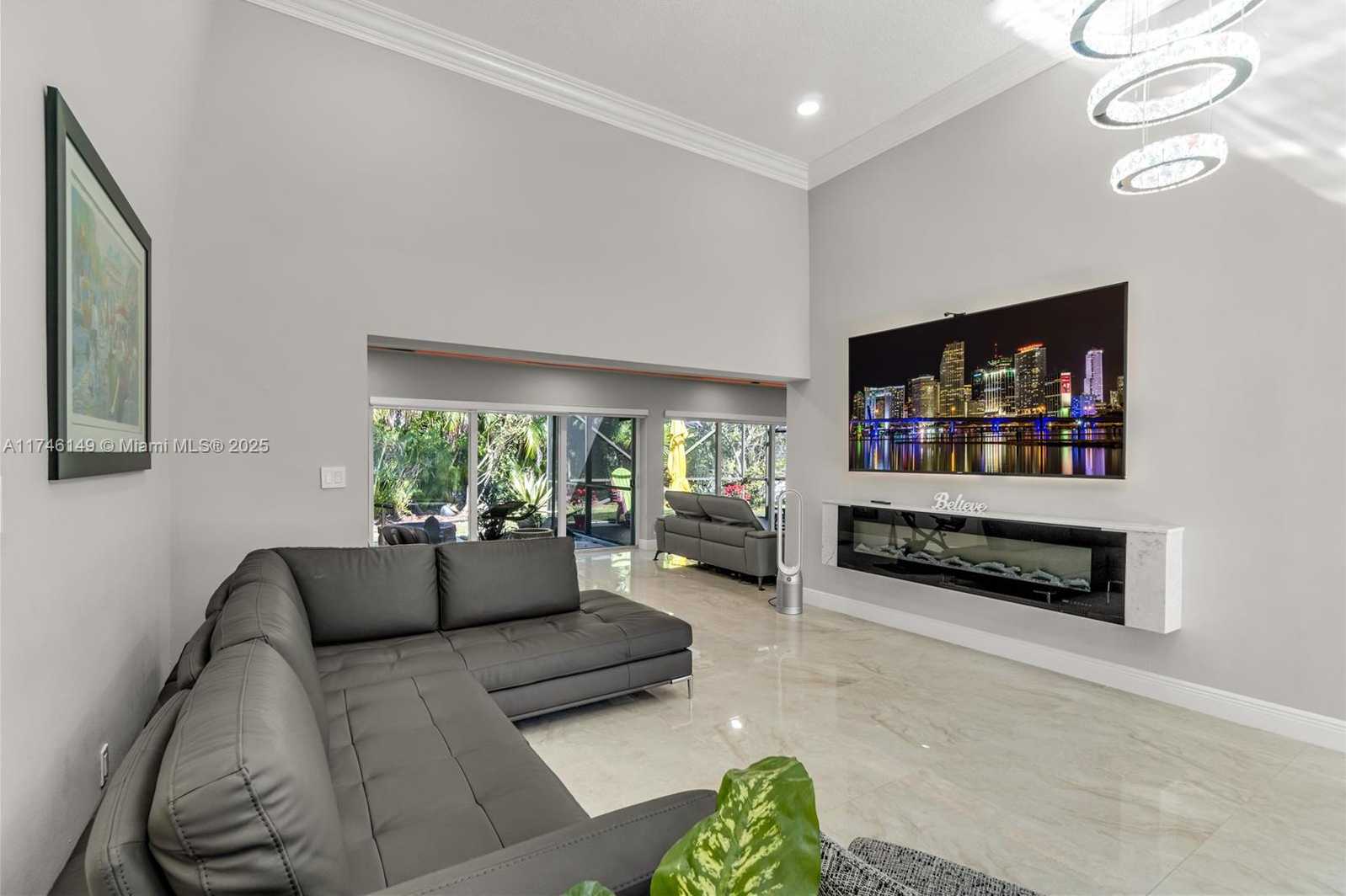 Small Image of 5601 WHITE CEDAR LN, Tamarac Number 3