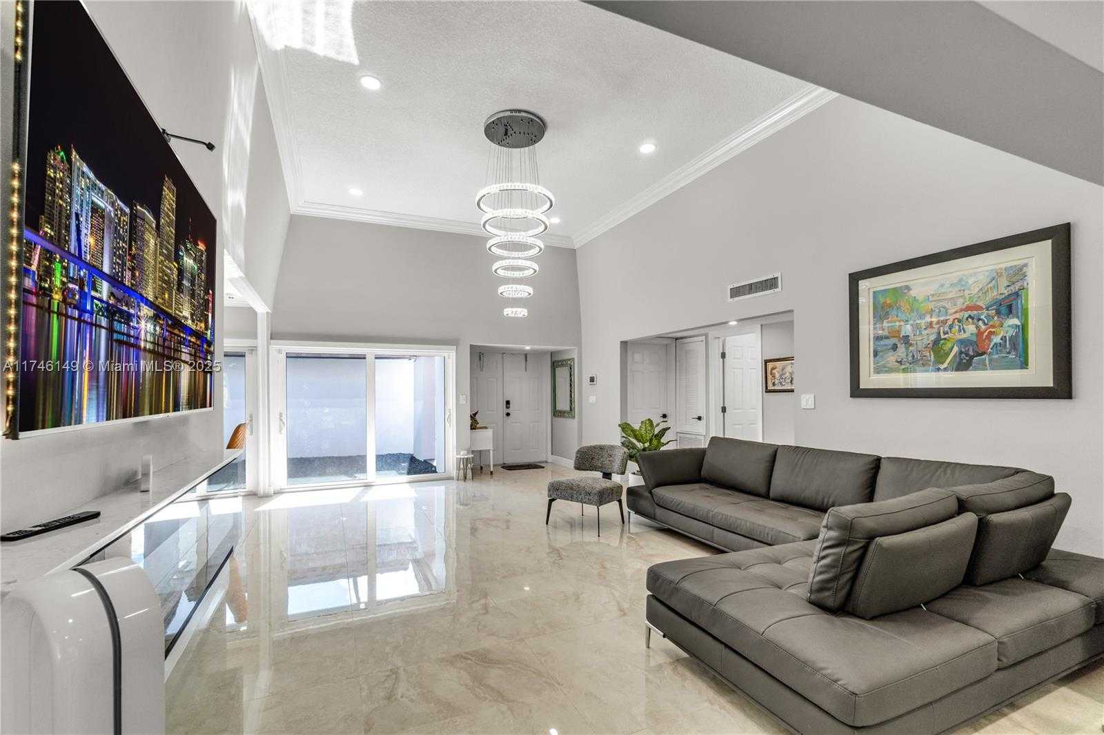 Small Image of 5601 WHITE CEDAR LN, Tamarac Number 4