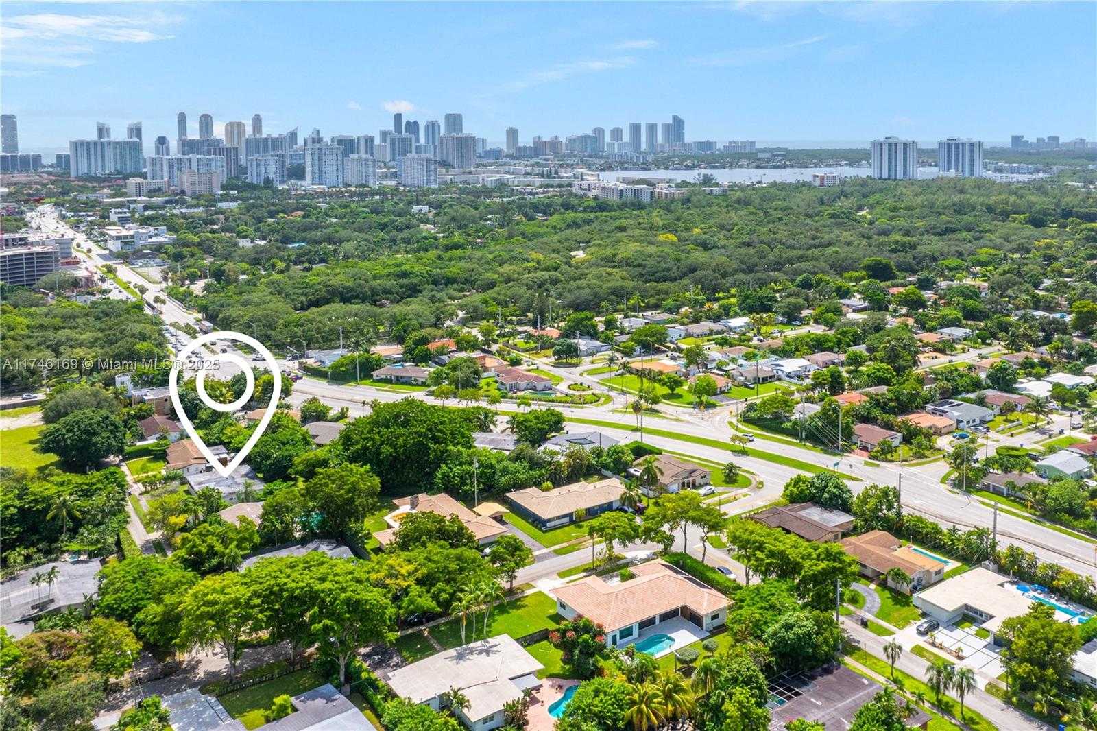 Small Image of 2140 NORTH EAST 186TH TER, Miami Number 10