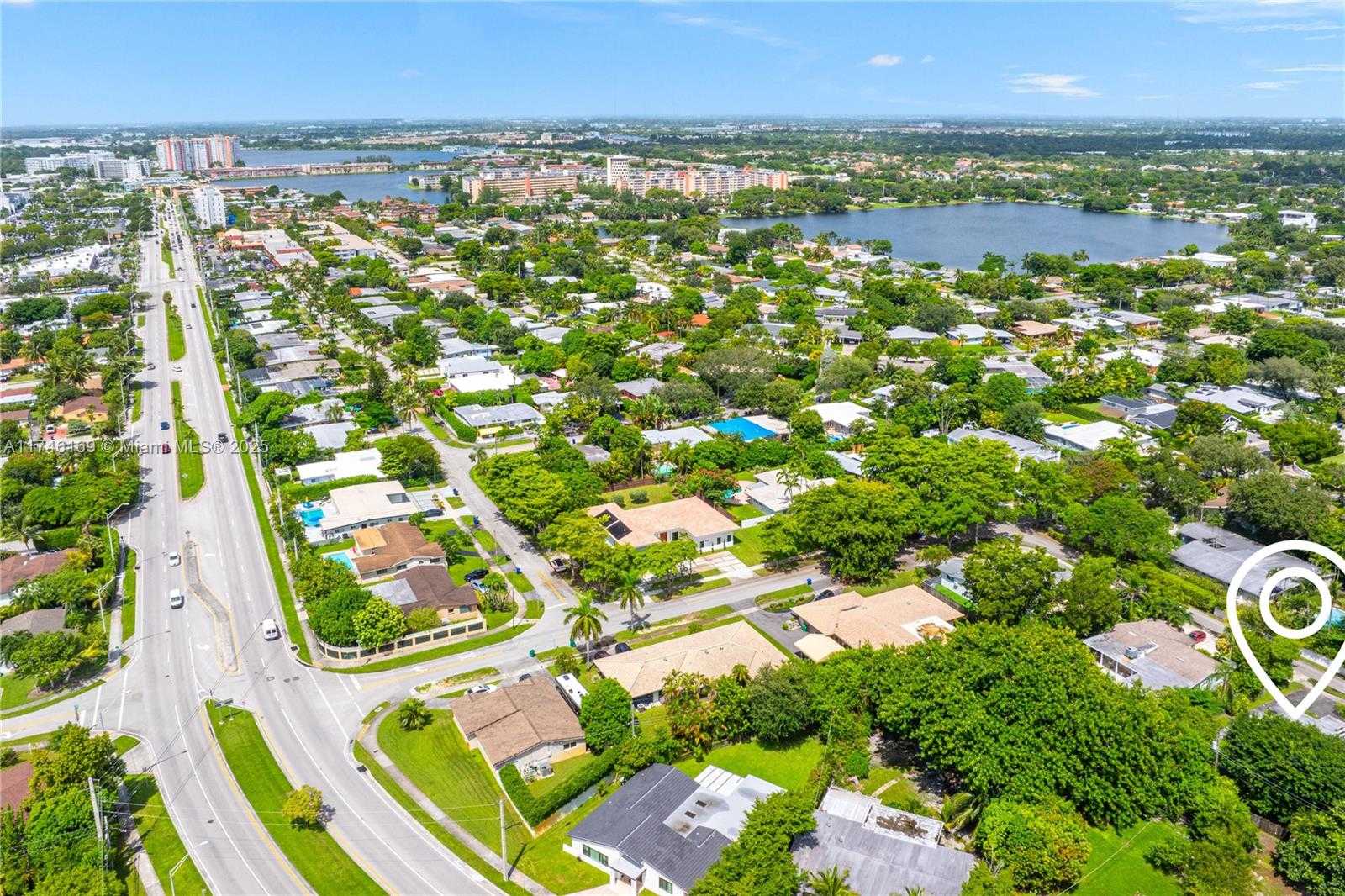 Small Image of 2140 NORTH EAST 186TH TER, Miami Number 11
