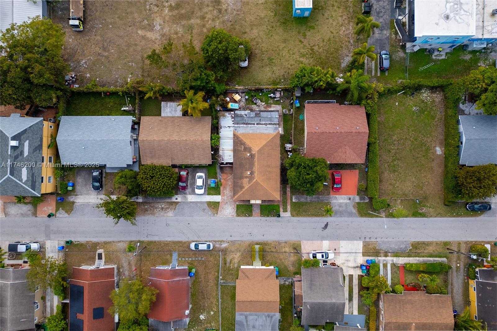 Small Image of 3780 FLORIDA AVE, Coconut Grove Number 4