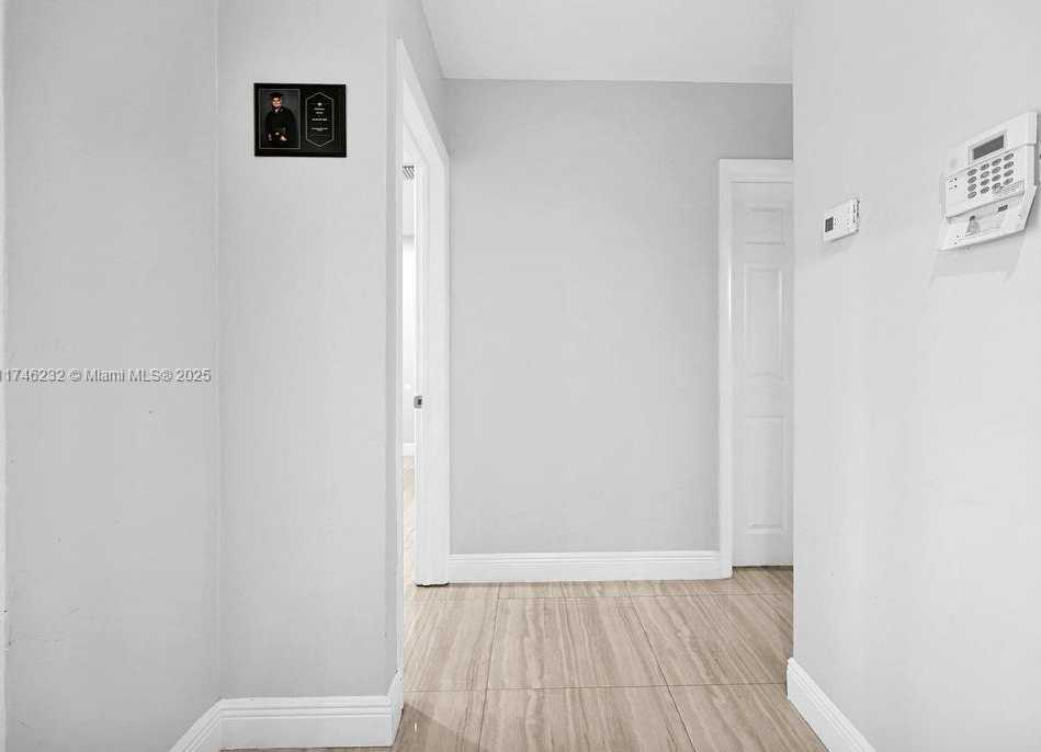 Small Image of 713 SOUTH WEST 6TH AVE, Hallandale Beach Number 13