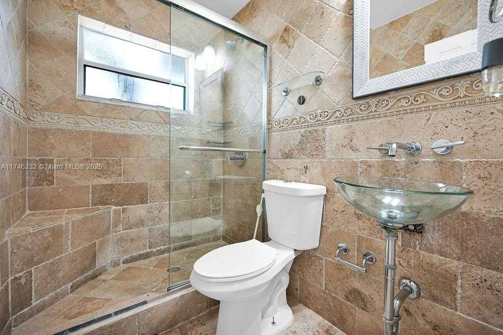 Small Image of 713 SOUTH WEST 6TH AVE, Hallandale Beach Number 18
