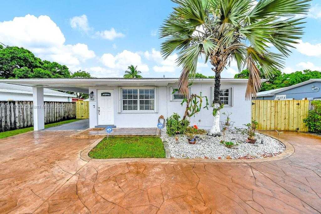 Small Image of 713 SOUTH WEST 6TH AVE, Hallandale Beach Number 2