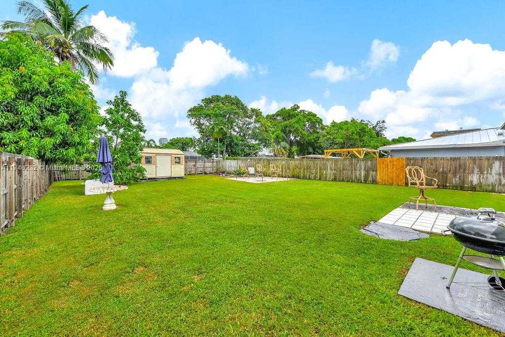 Small Image of 713 SOUTH WEST 6TH AVE, Hallandale Beach Number 20