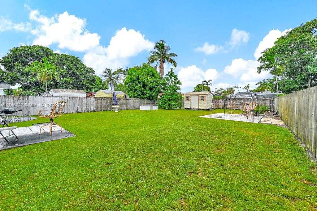 Small Image of 713 SOUTH WEST 6TH AVE, Hallandale Beach Number 21